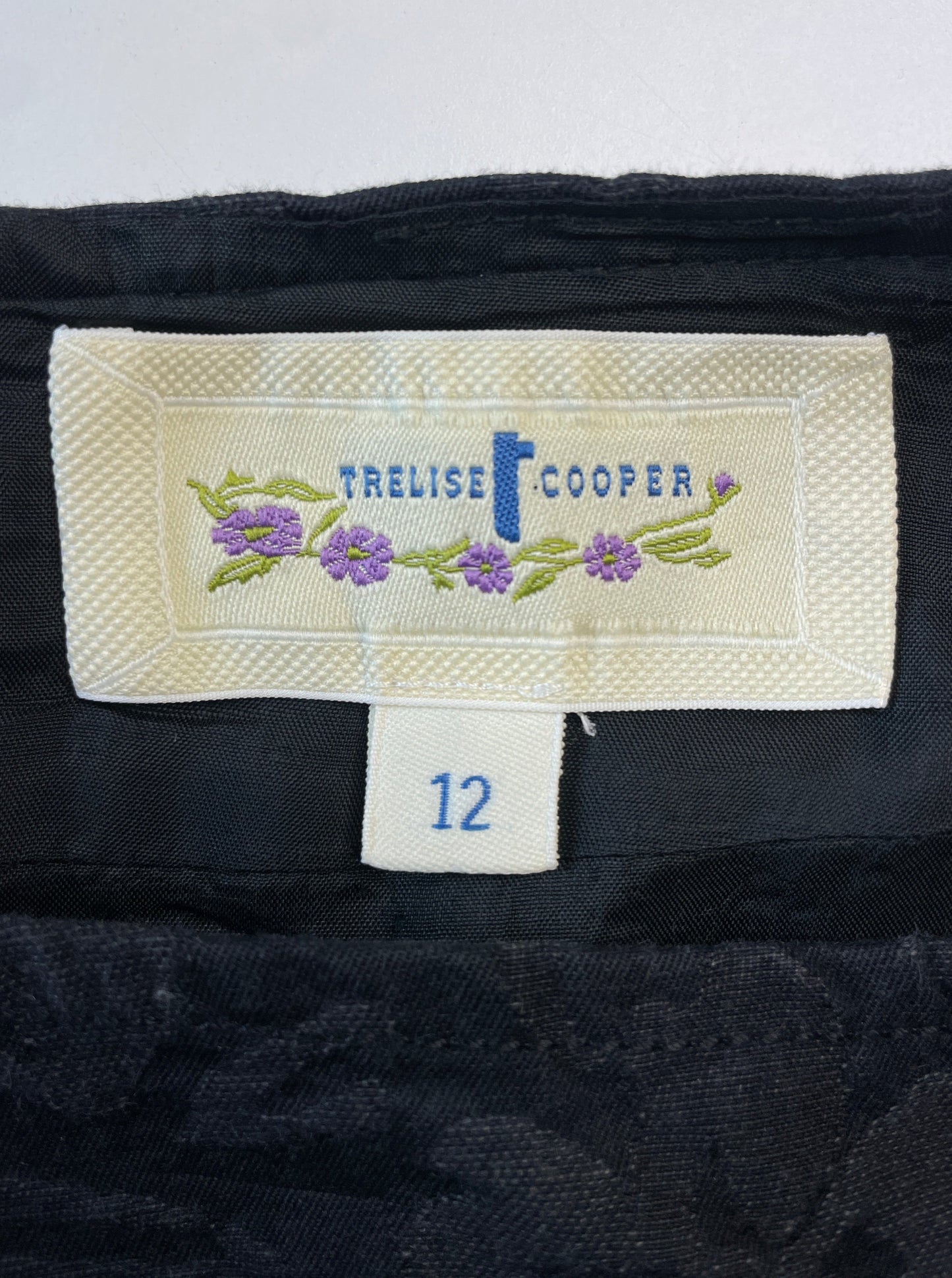 Trelise Cooper | New Zealand | skirt | size 12 | midi length | 100% cotton | made in New Zealand