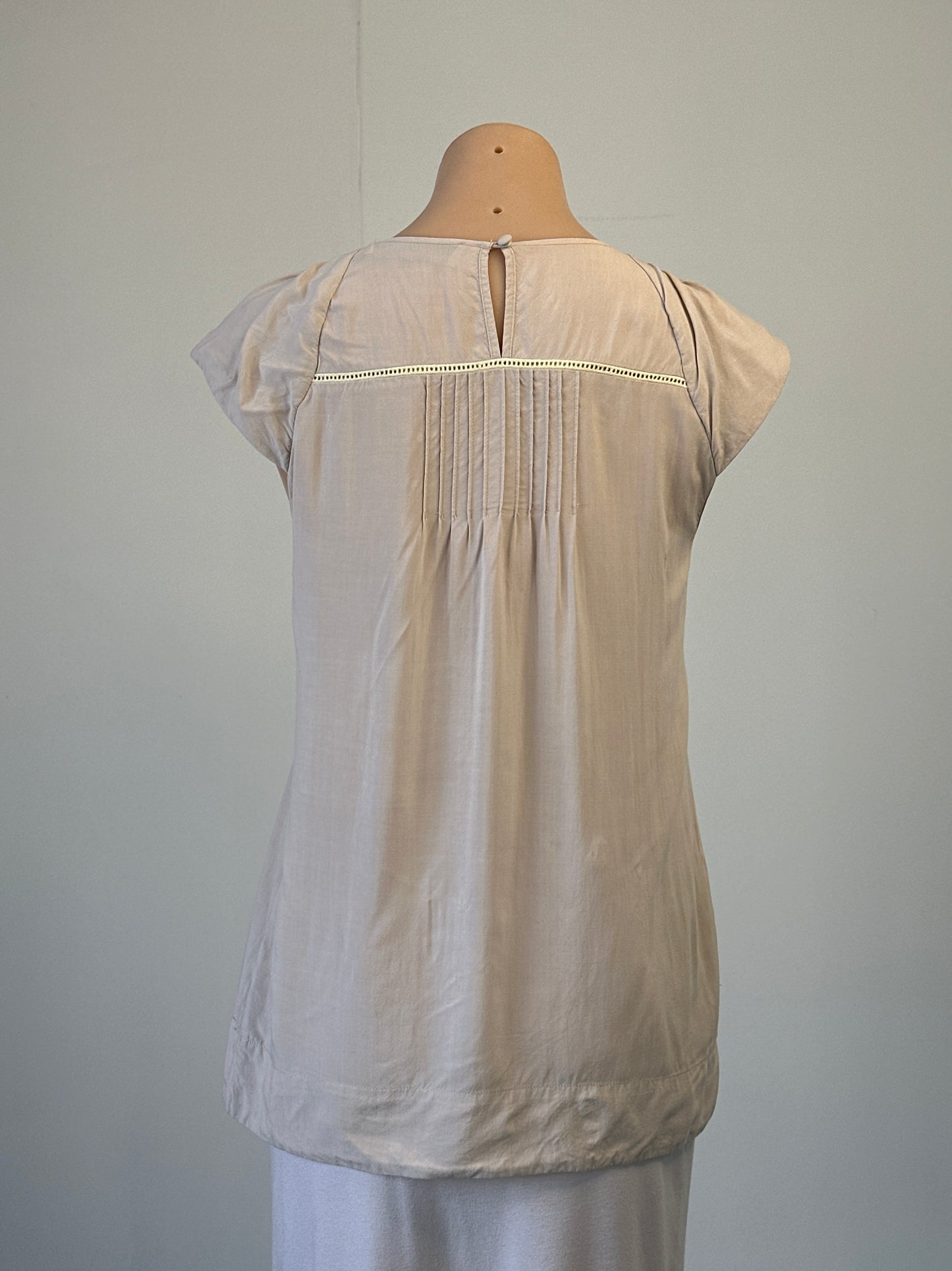 Rodeo Show | top | size 10 | cap sleeve