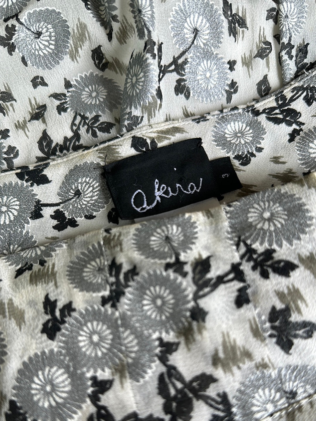 Akira Isogawa | vintage 90's | skirt | size 12 | knee length | 100% silk | made in Australia