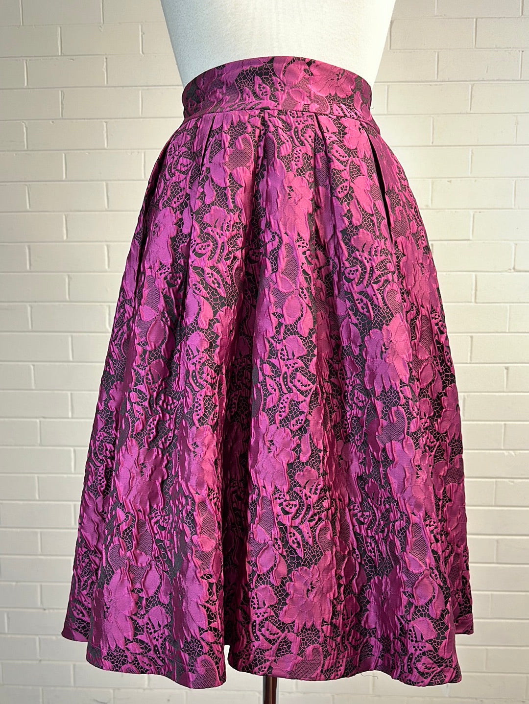 Review | skirt | size 6 | knee length