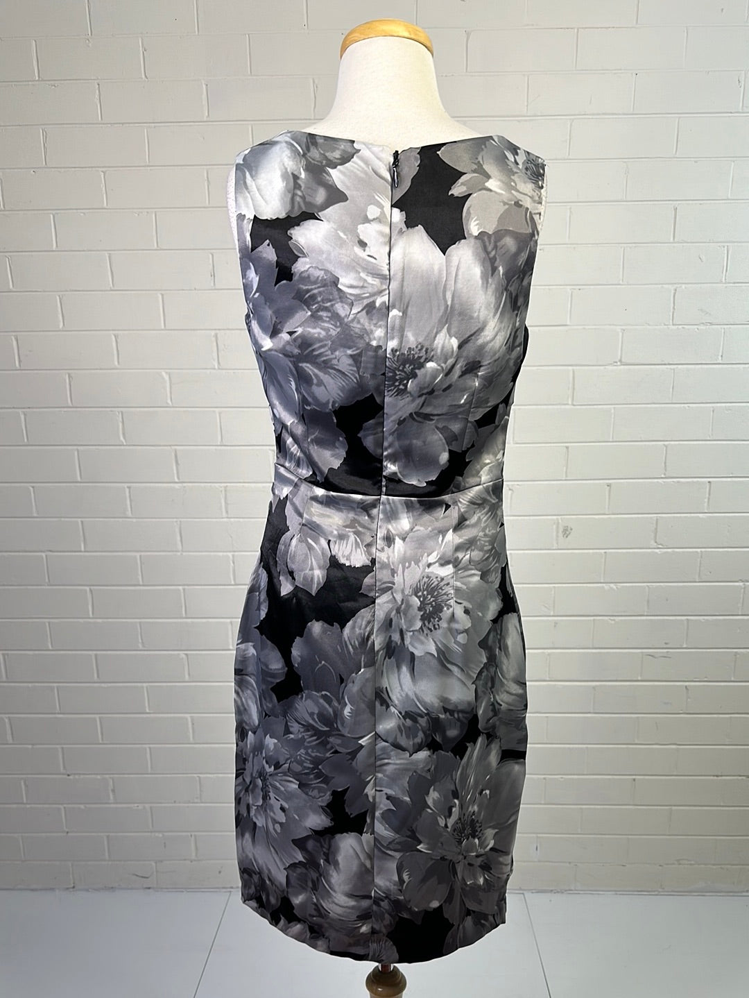 Liz Jordan | dress | size 8 | knee length | new with tags