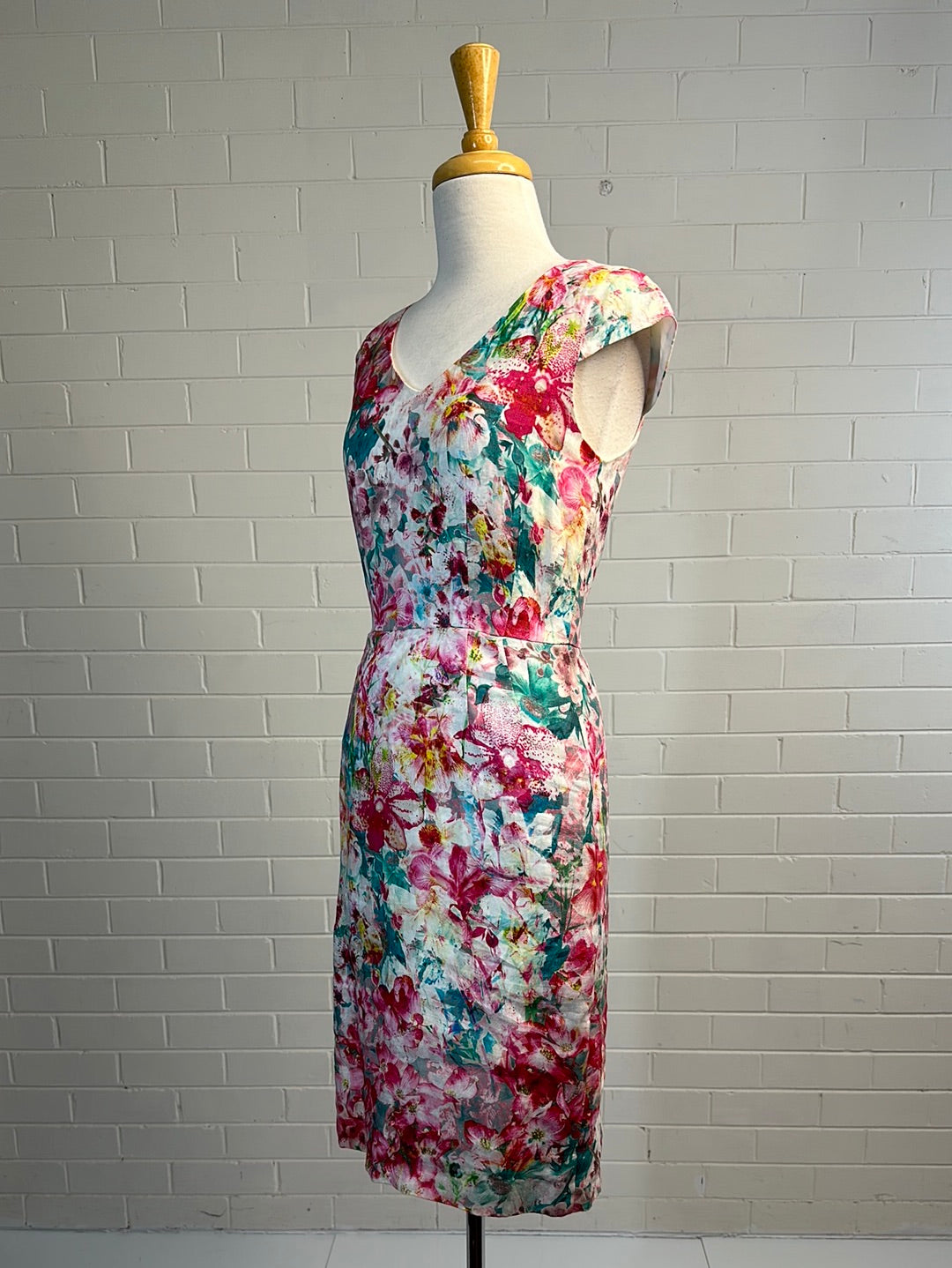 Sportscraft | dress | size 6 | knee length | 100% linen | new with tags