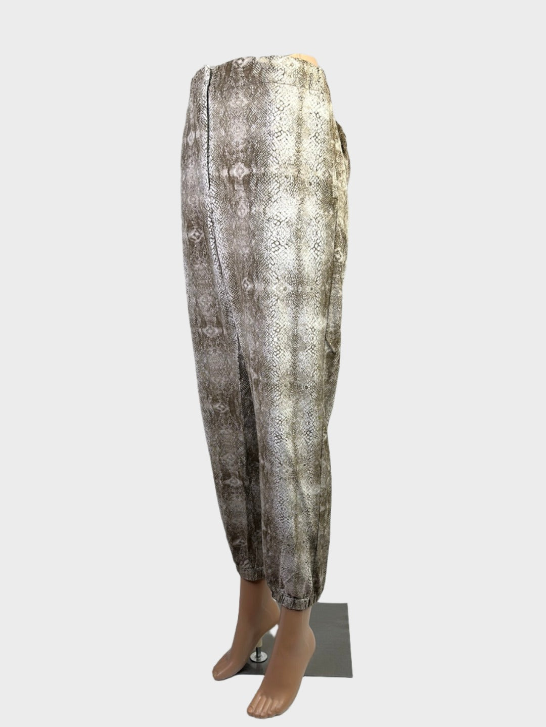bassike | pants | size 12 | tapered leg | 100% silk | made in Australia ๐ฆ๐บ