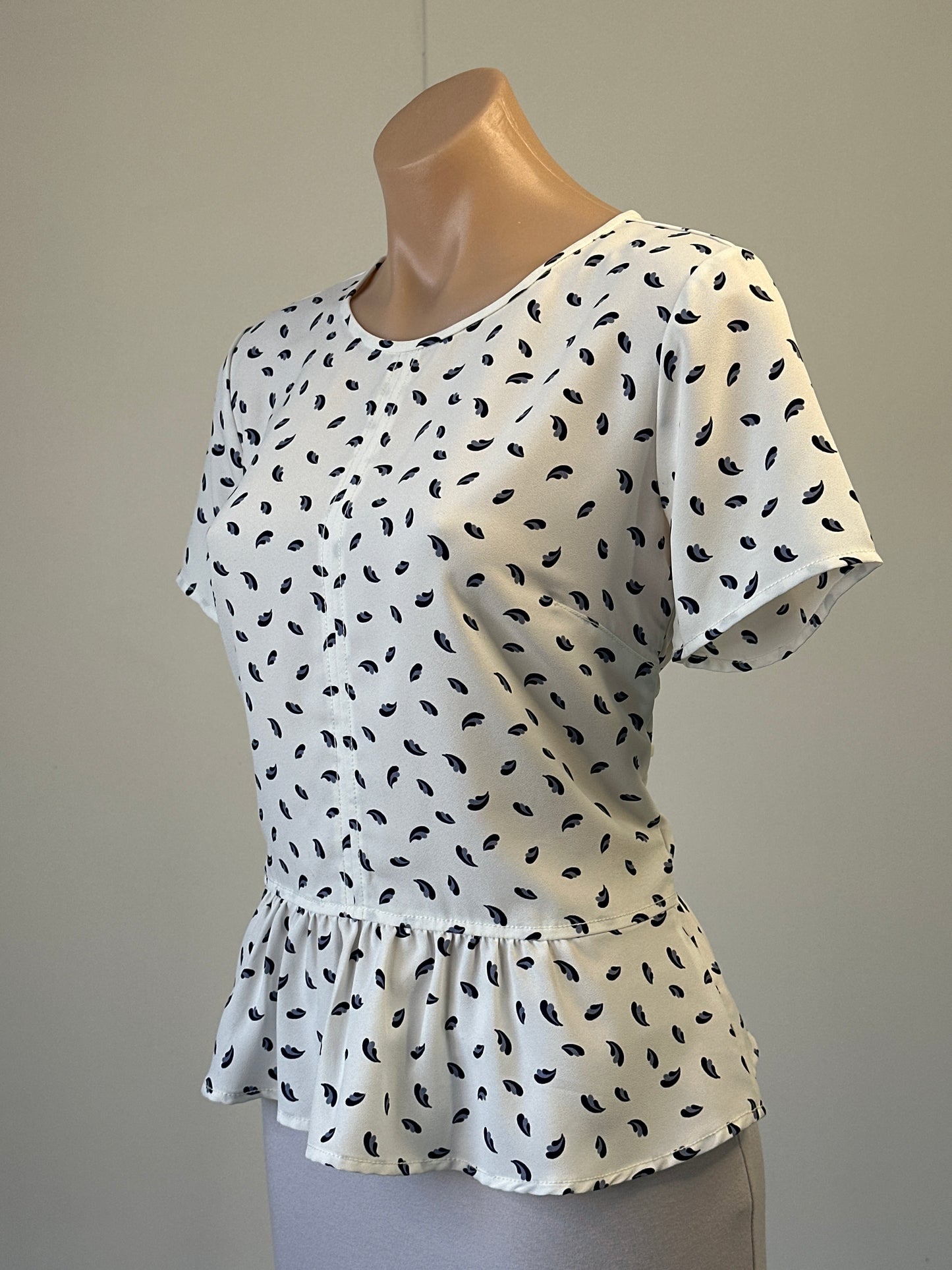 Ann Taylor | US | top | size 10 | short sleeve