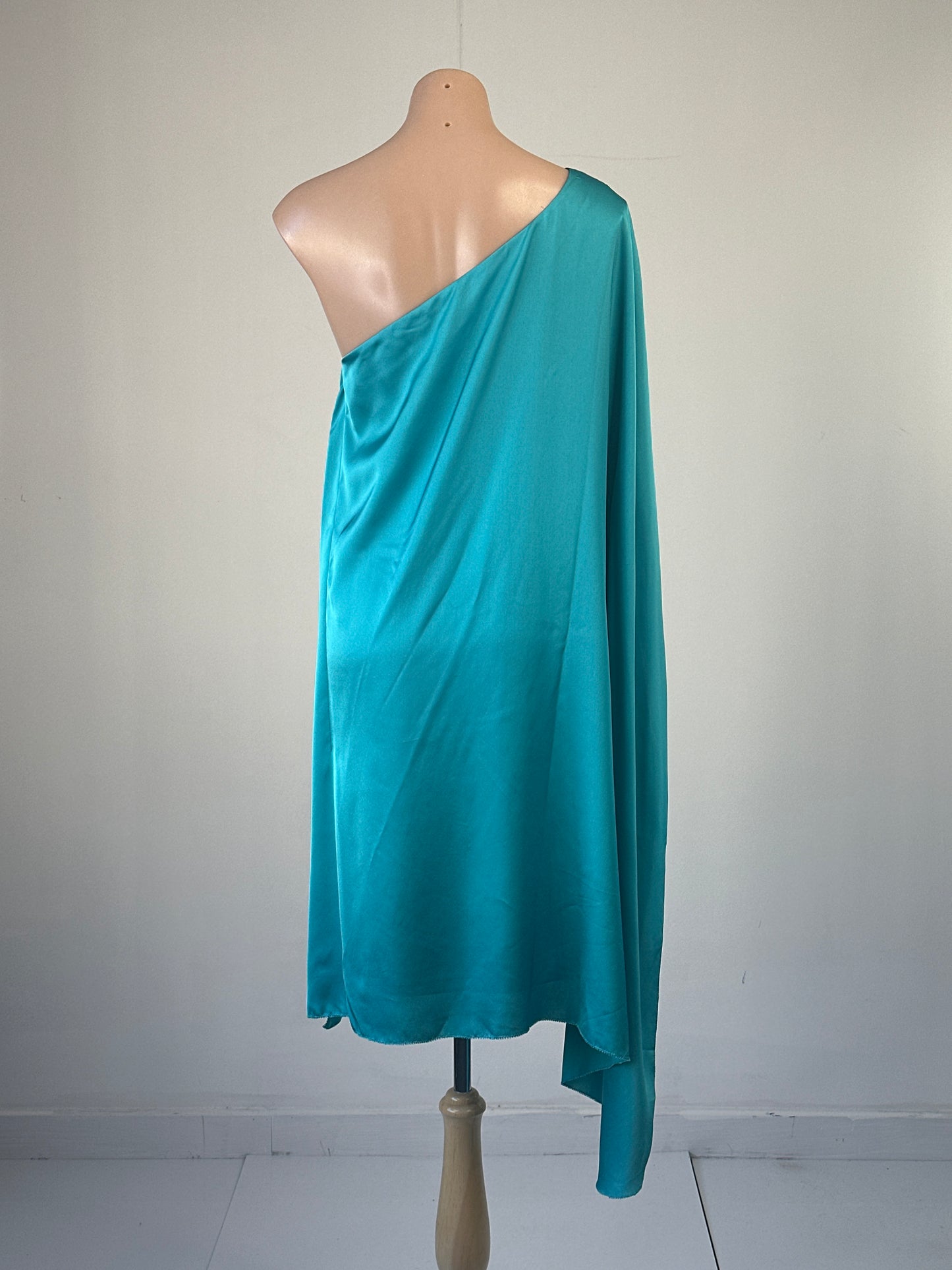 Table Eight | dress | size 14 | knee length