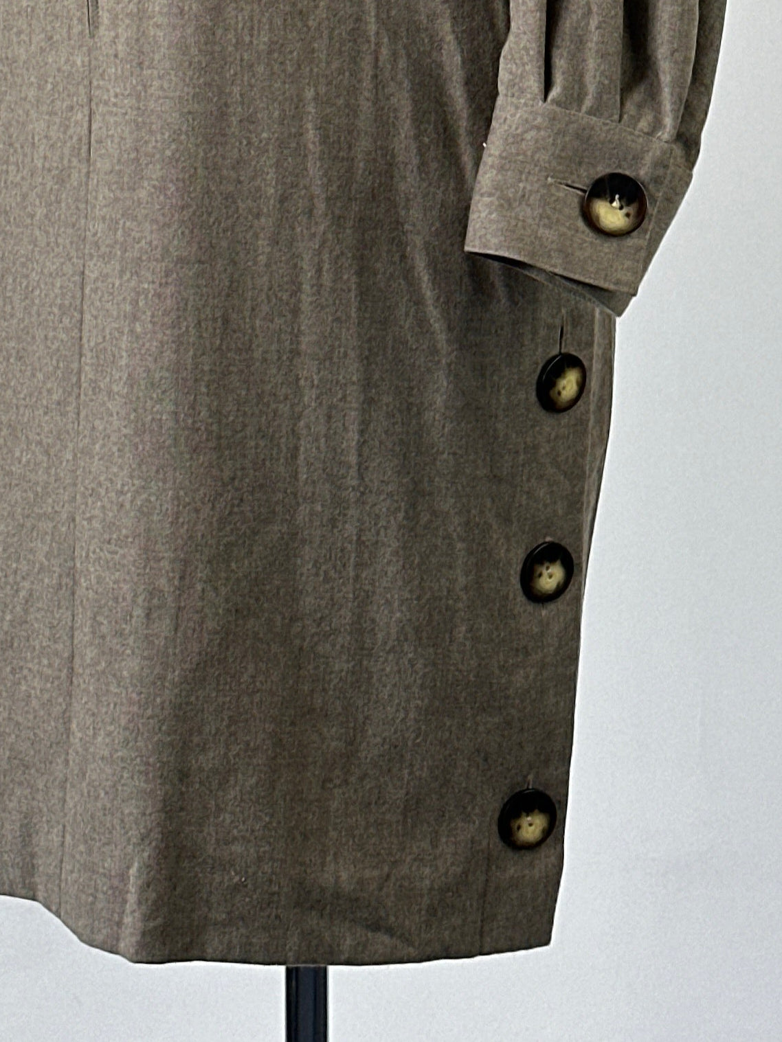 Guy Laroche | Paris | dress | size 10 | knee length | 100% wool