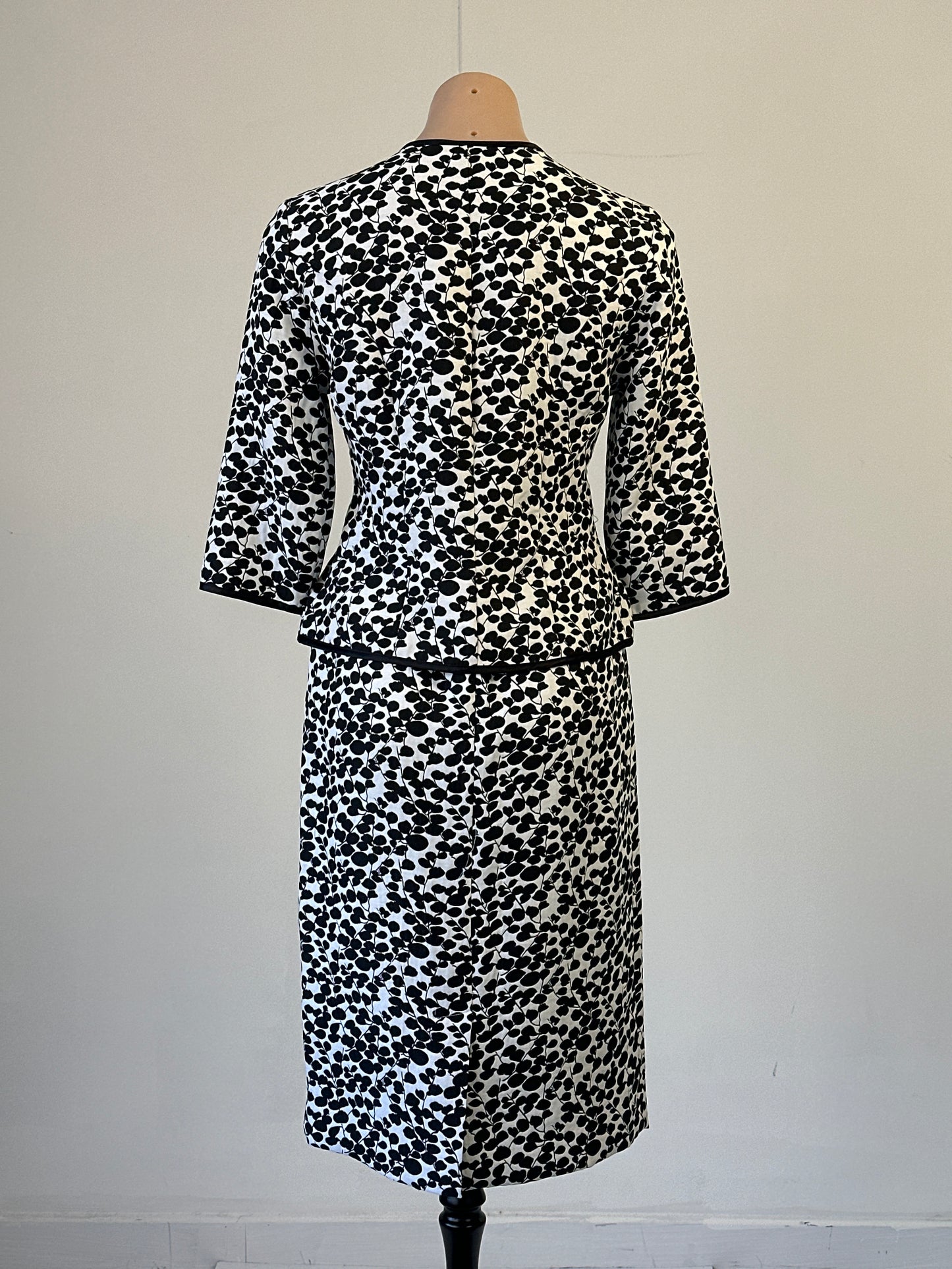 Geoff Bade | vintage 90's | skirt & jacket set | size 8 | knee length | made in Australia 🇦🇺