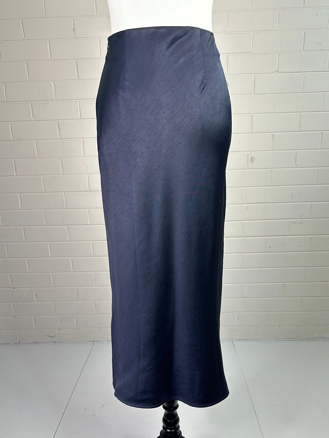 Tussah | skirt | size 6 | midi length