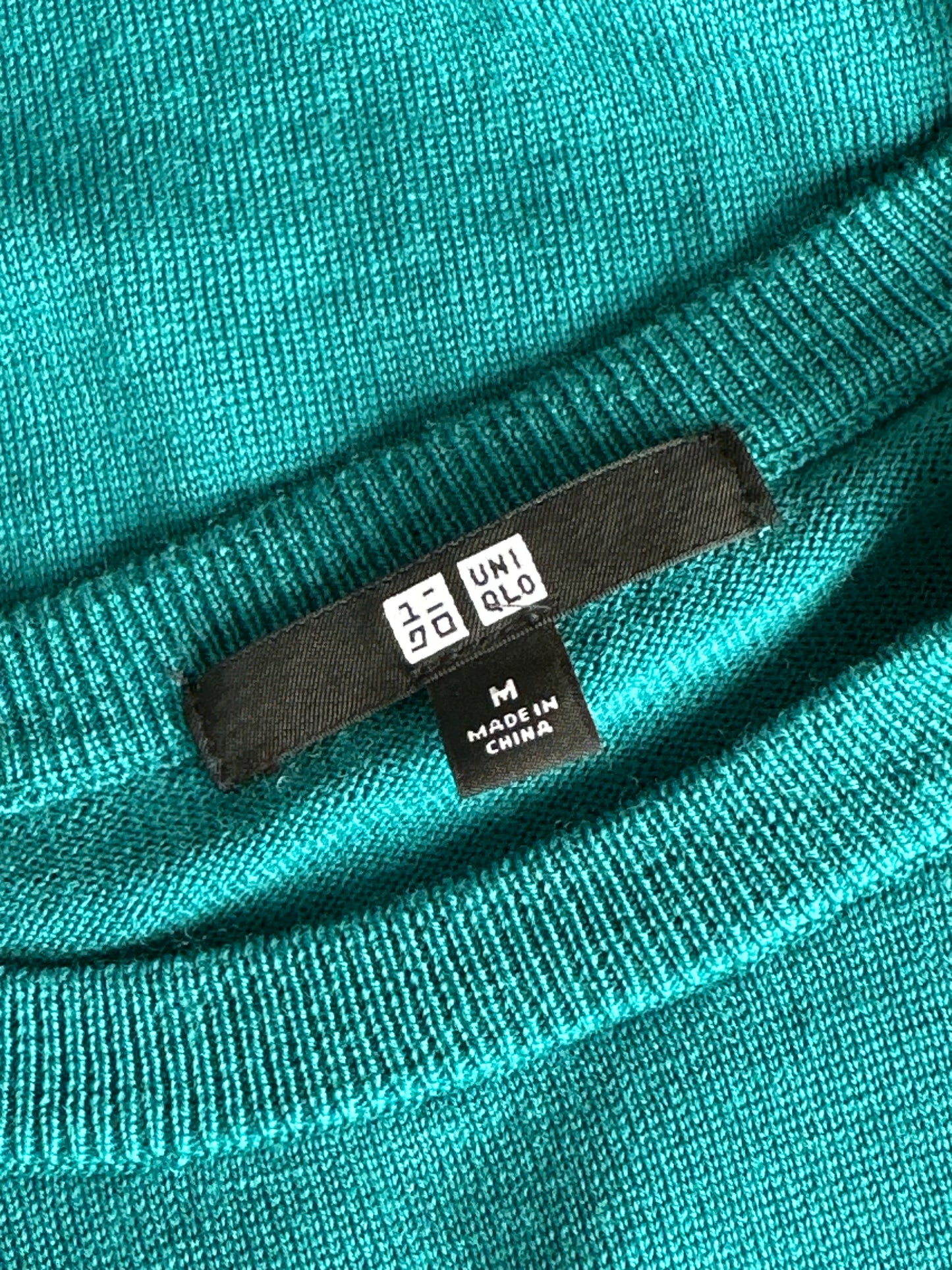 Uniqlo | sweater | size 12 | round neck | 100% wool