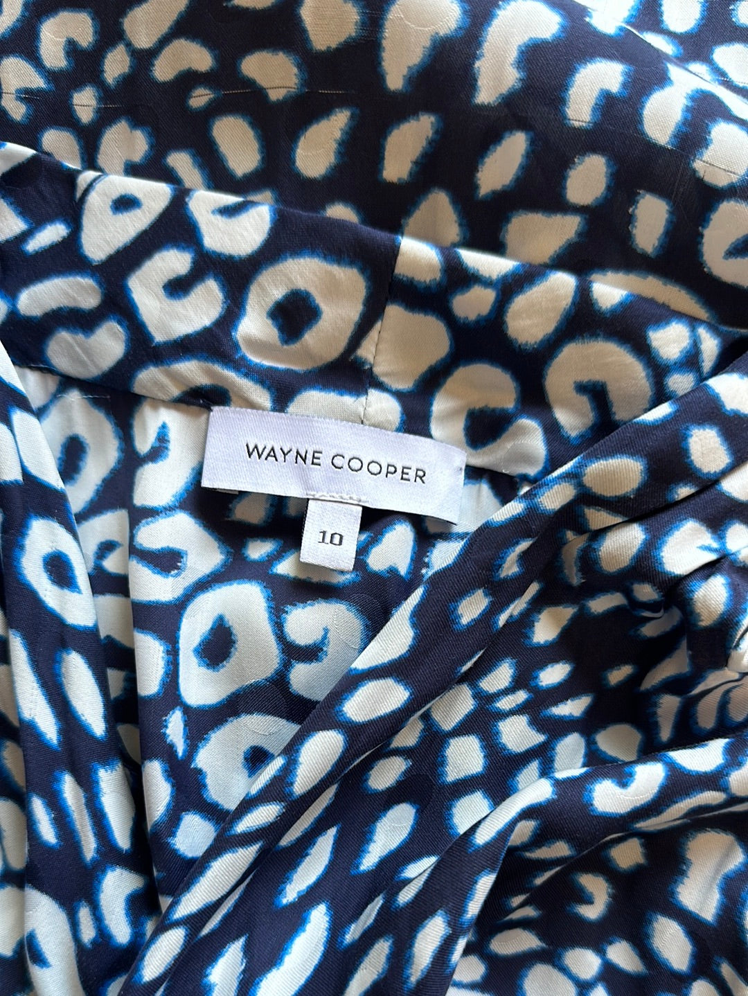 Wayne Cooper | top | size 10 | sleeveless