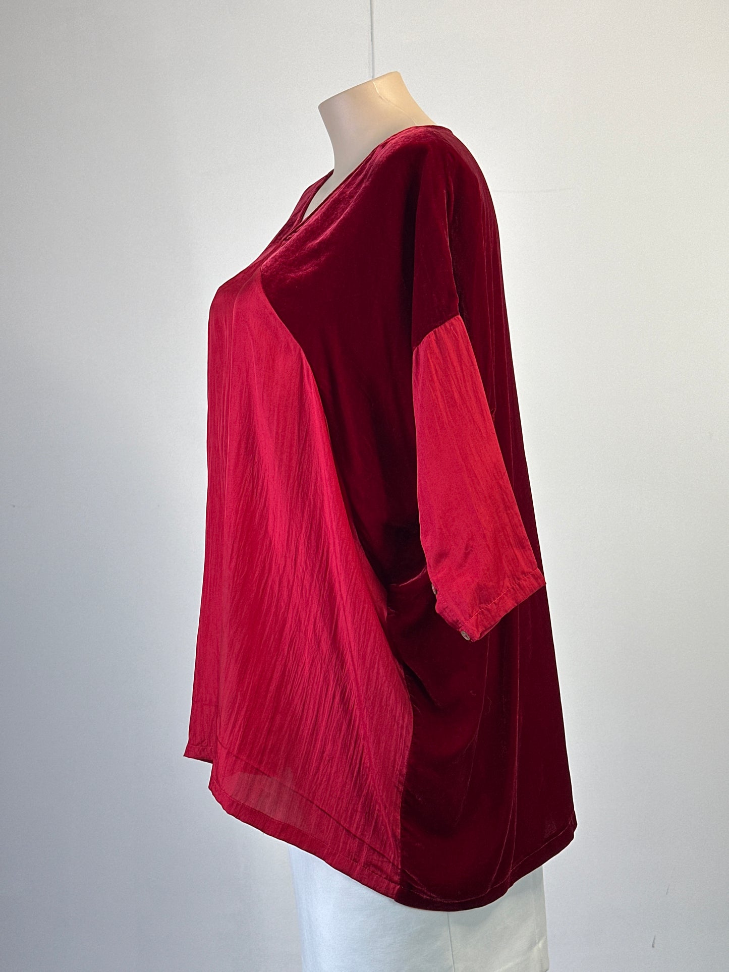 Zephyr | top | size 14 | three quarter sleeve | 100% silk