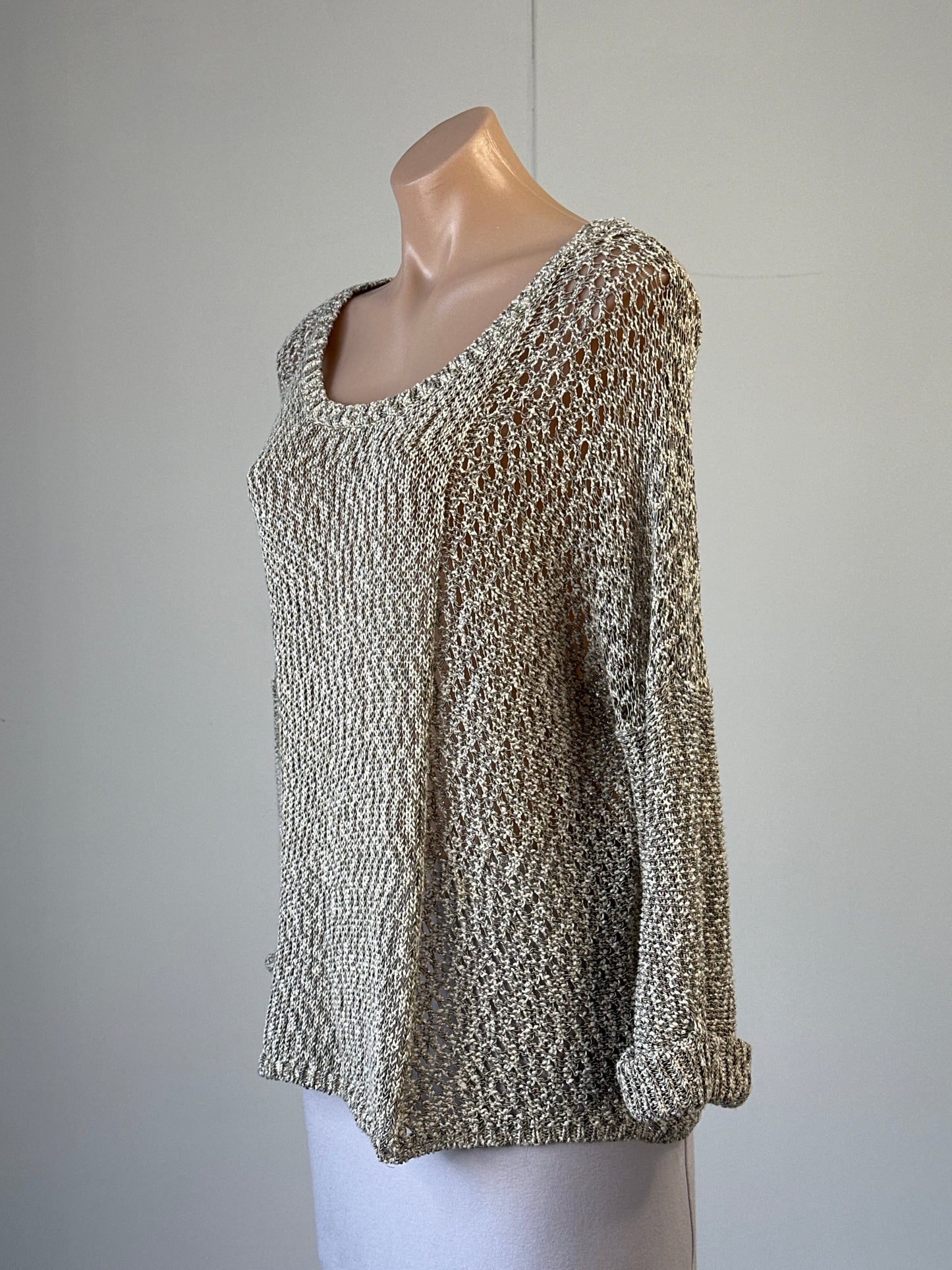 Cleo + Billabong | sweater | size 12 | scoop neck