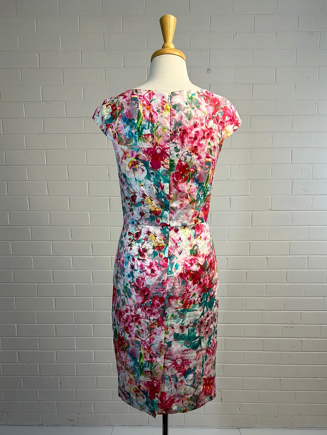 Sportscraft | dress | size 6 | knee length | 100% linen | new with tags