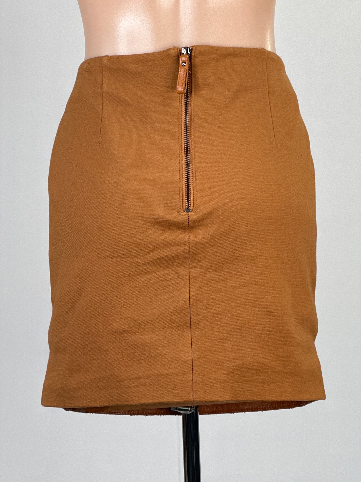 Harry Who | vintage 90’s | skirt | size 8 | mini length | 100% leather contrast