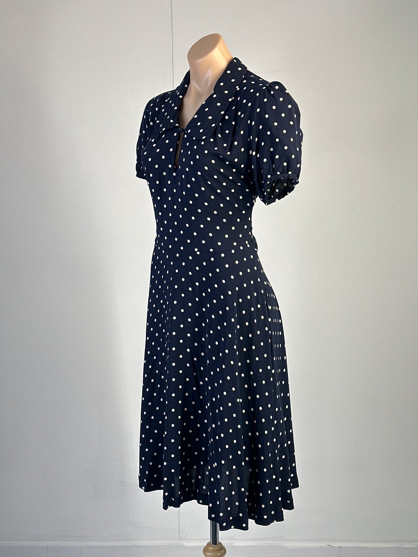 Lily Whyt | dress | size 10 | knee length