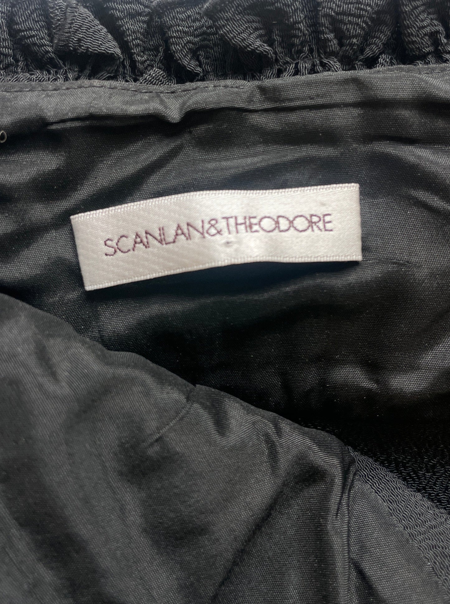 Scanlan Theodore | skirt | size 10 | knee length | made in Australia ๐ฆ๐บ