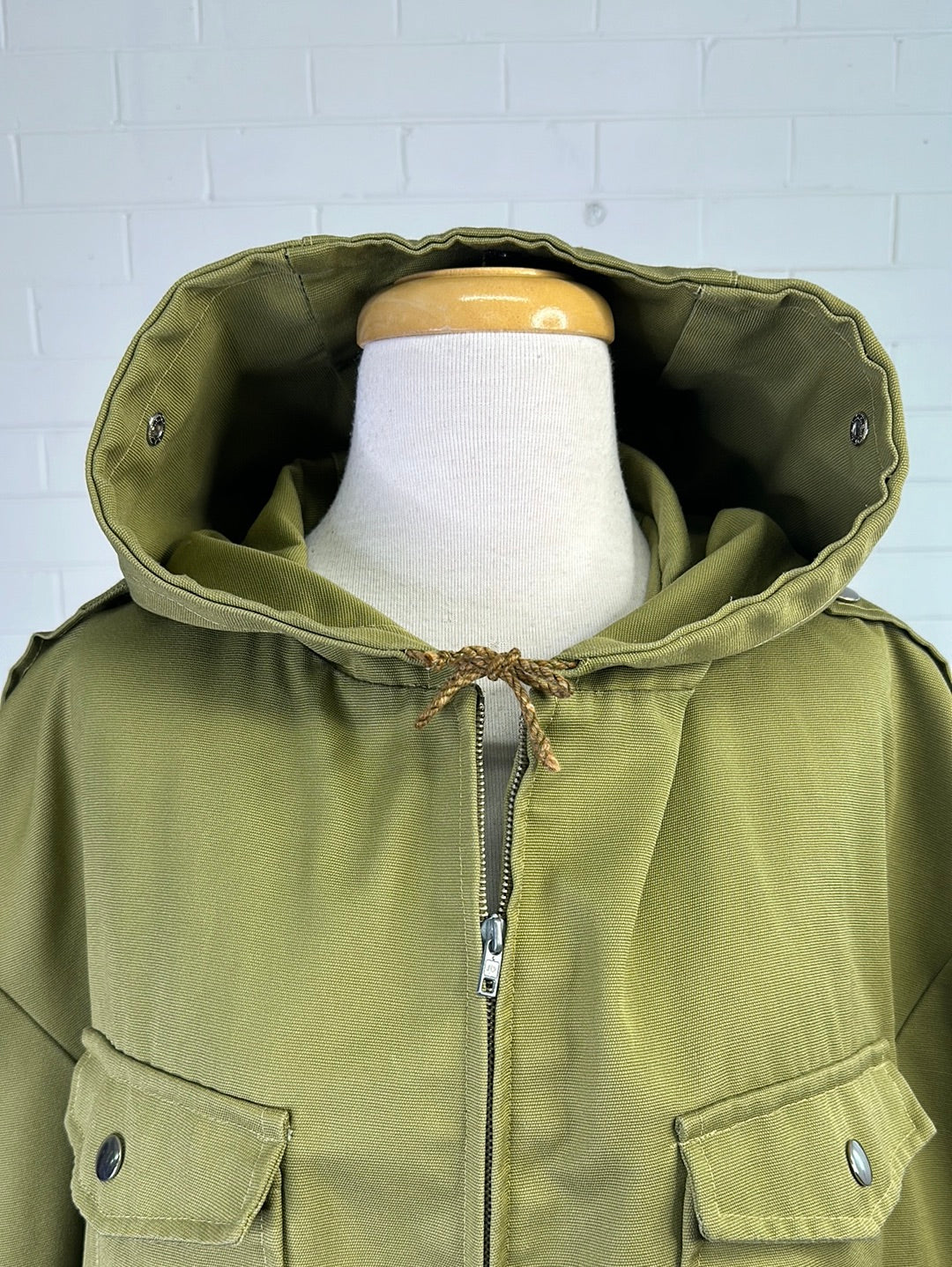 VEB Magdeburger Oberbekleigung | East Germany (GDR) | vintage 80's | coat | size 18 | zip front