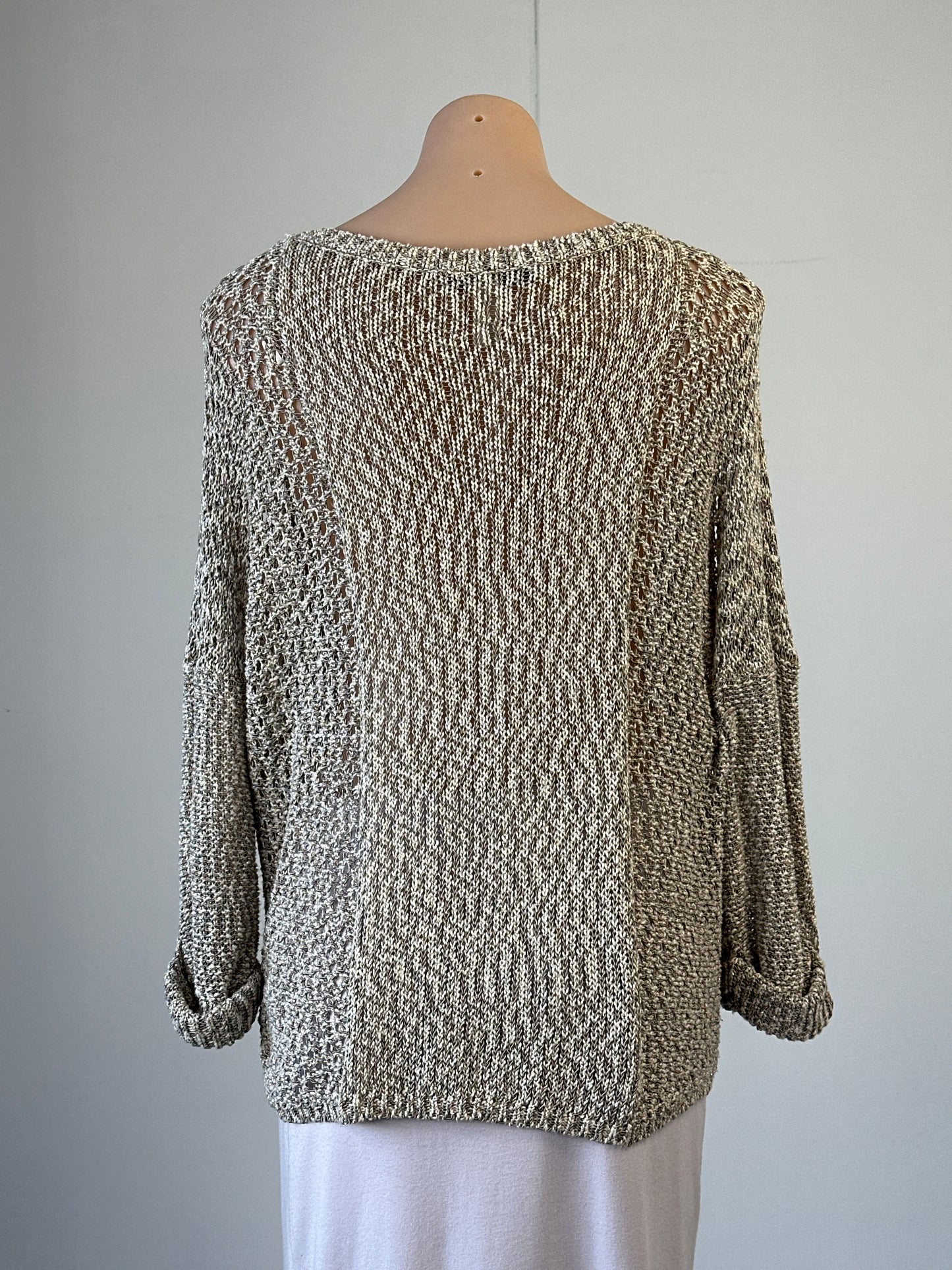 Cleo + Billabong | sweater | size 12 | scoop neck