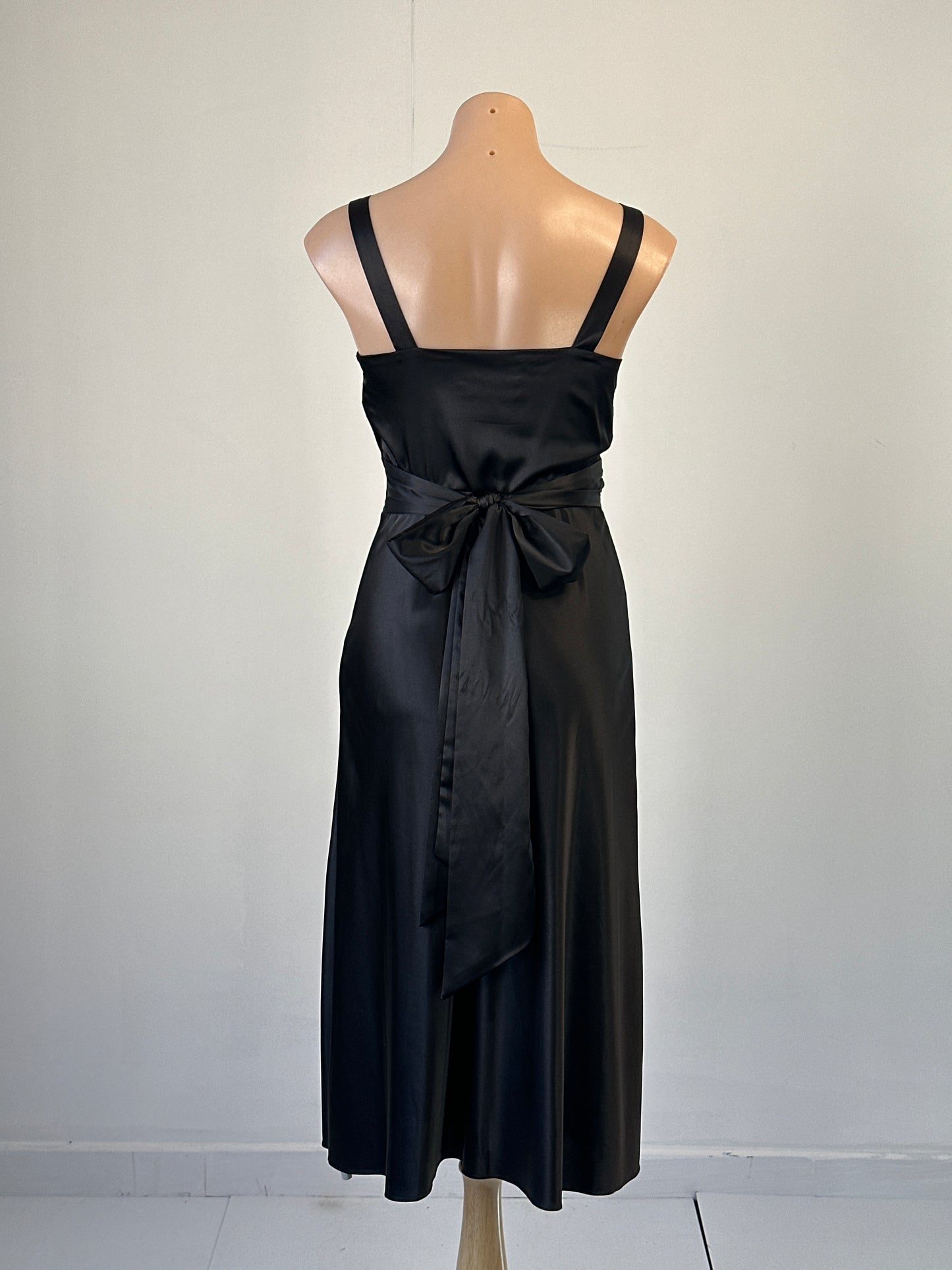 NOVITA | vintage 90's | dress | size 8 | midi length