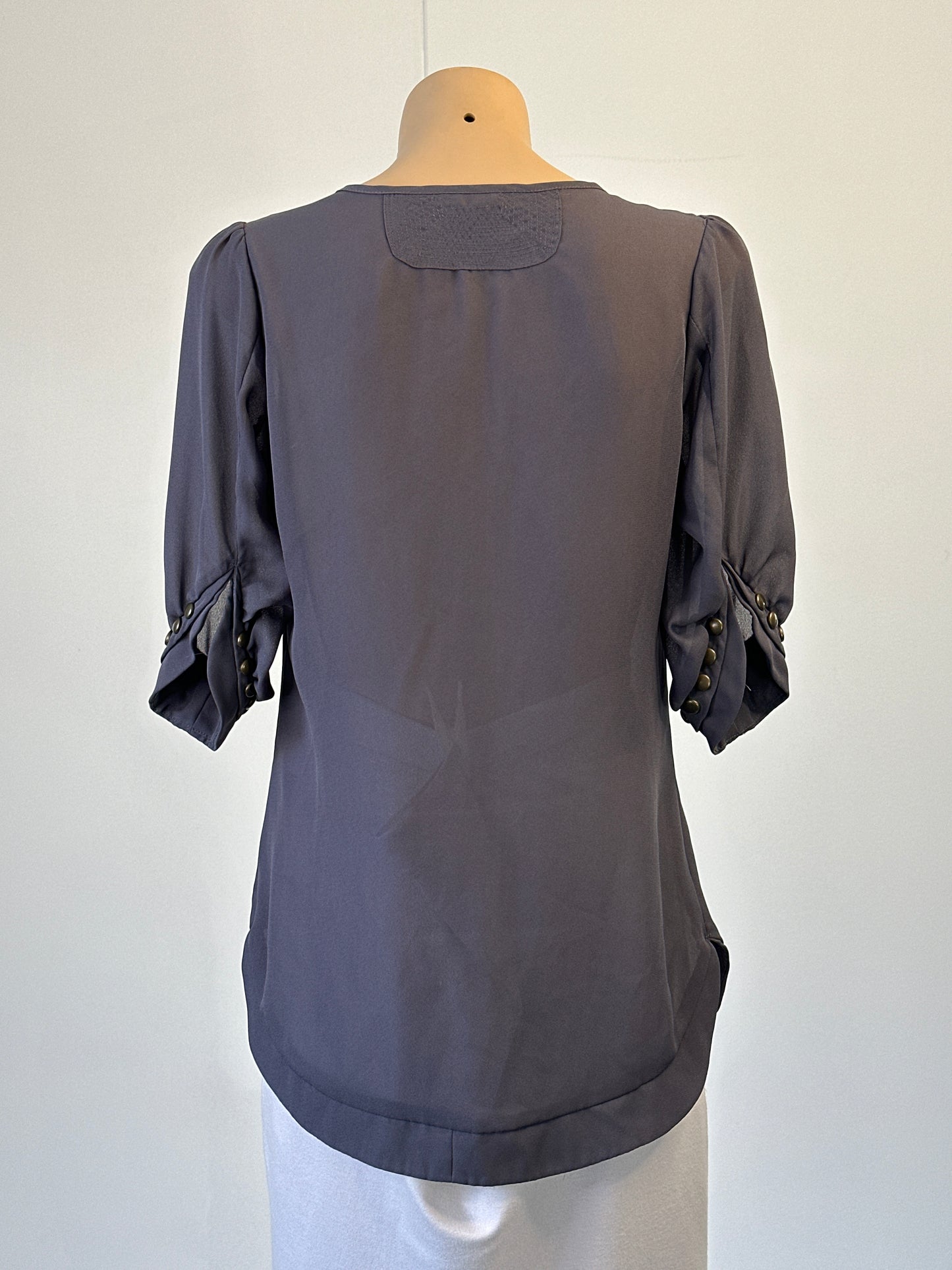 Bardot | top | size 8 | elbow length sleeve