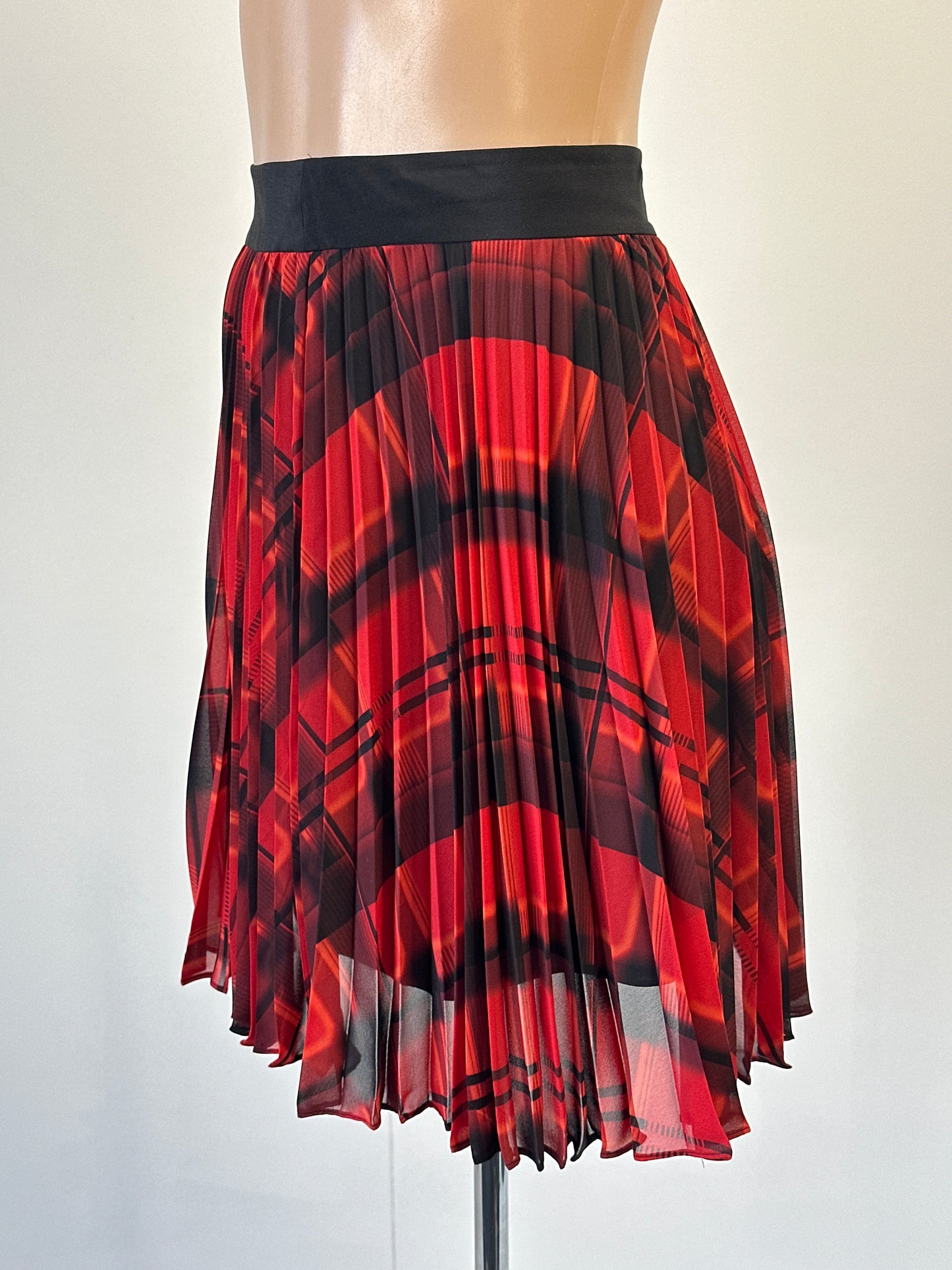 Karen Millen | UK | skirt | size 10 | knee length