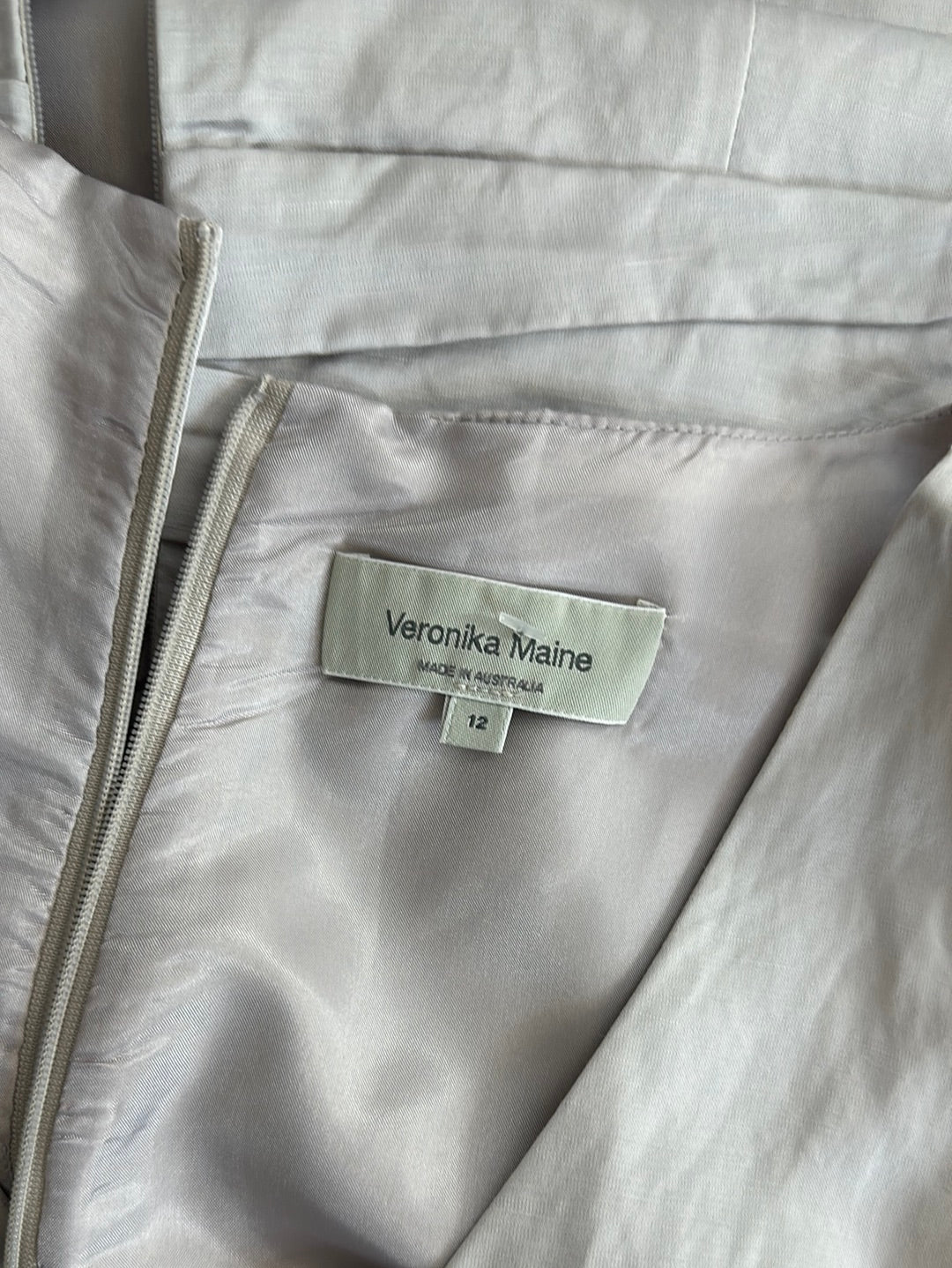 Veronika Maine | dress | size 12 | knee length | made in Australia 🇦🇺
