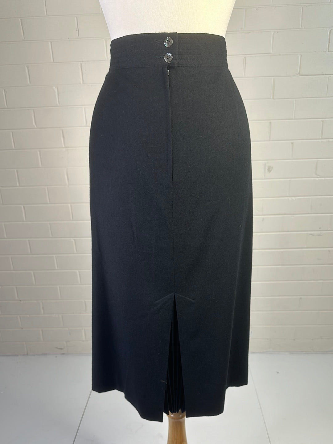 Escada | Munich | vintage 80's | skirt | size 10 | midi length | 100% wool | made in West Germany
