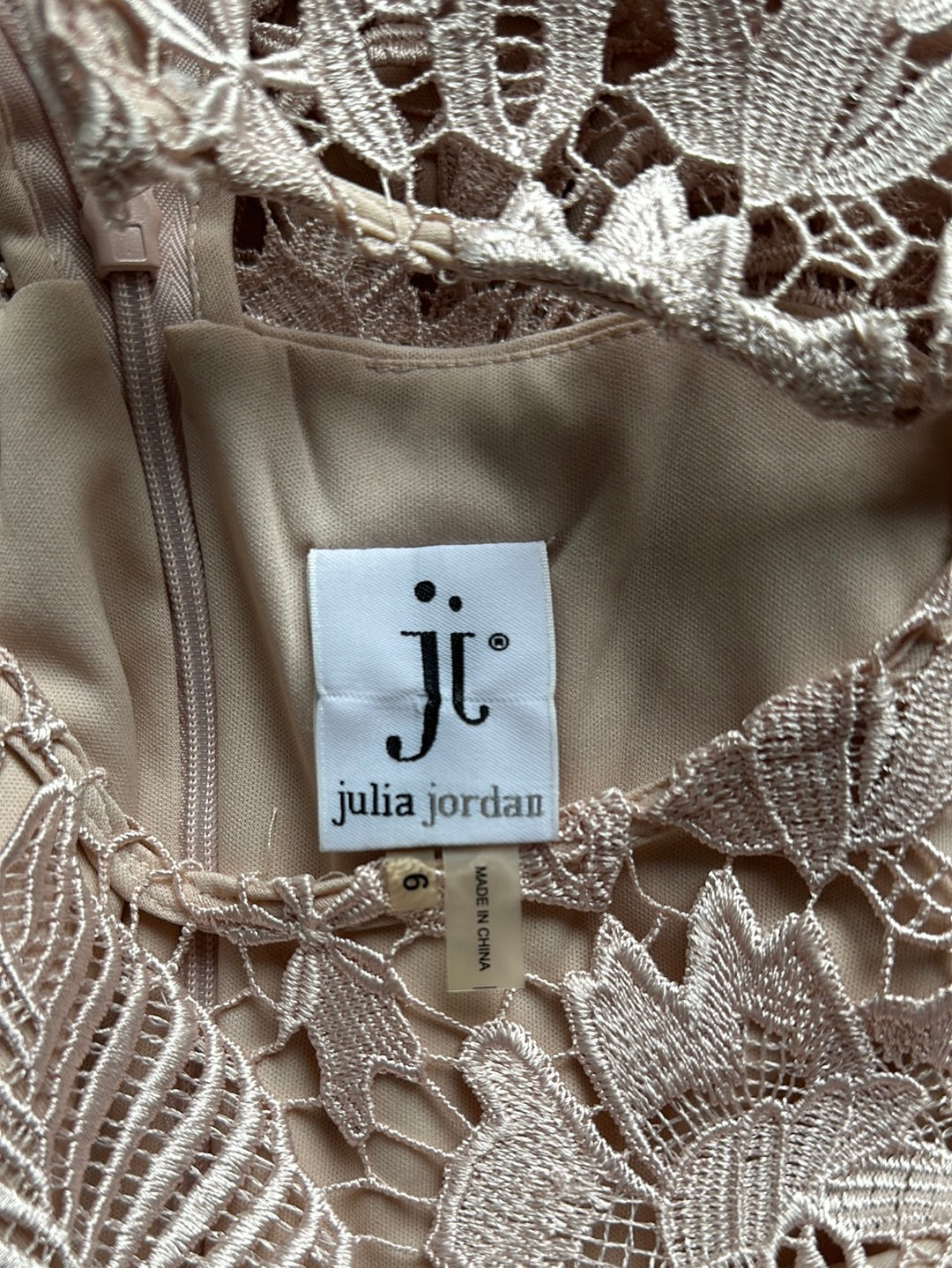 Julia Jordan | New York | dress | size 6 | midi length