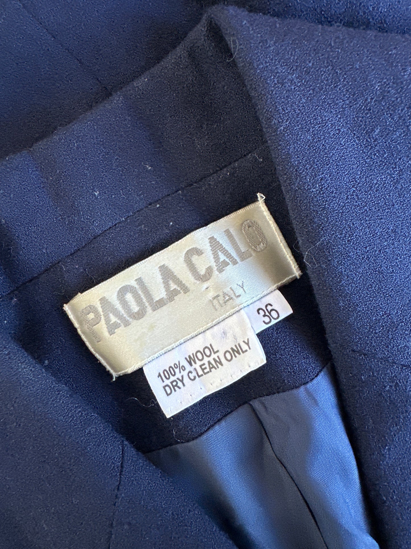 Paola Calo | Italy | vintage 90's | jacket | size 8 | single breasted | 100% wool