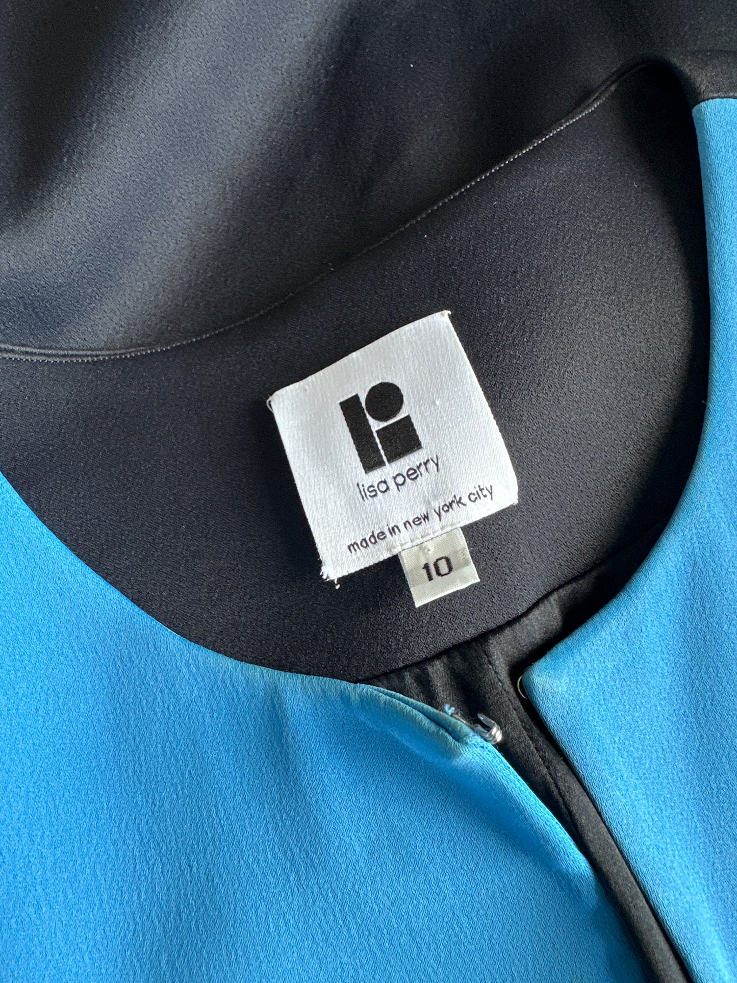 Lisa Perry | New York | coat | size 10 | single breasted | made in the USA