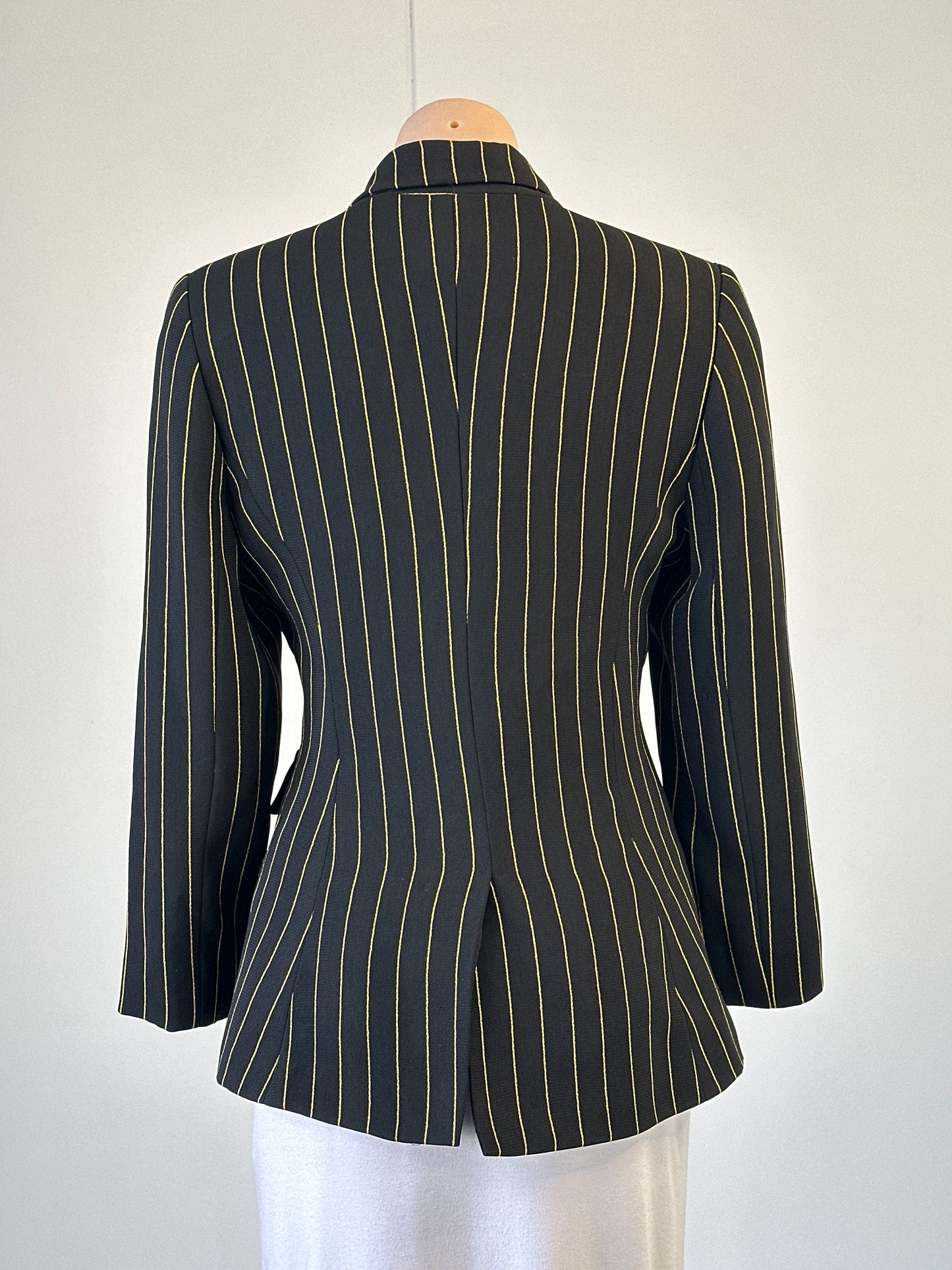 Carla Zampatti | vintage 90's | jacket | size 12 | single breasted | made in Australia 🇦🇺