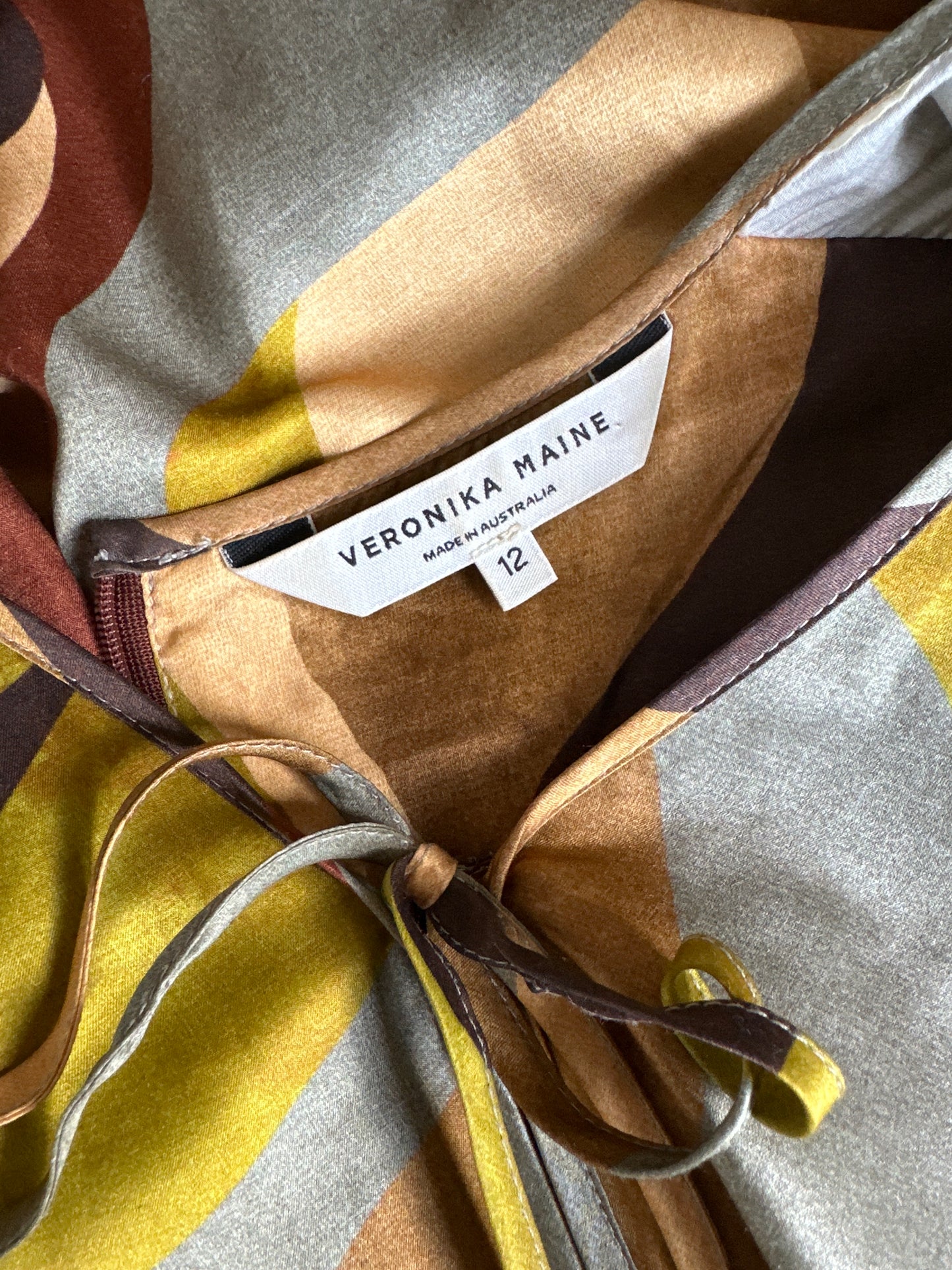 Veronika Maine | dress | size 12 | maxi length | made in Australia 🇦🇺