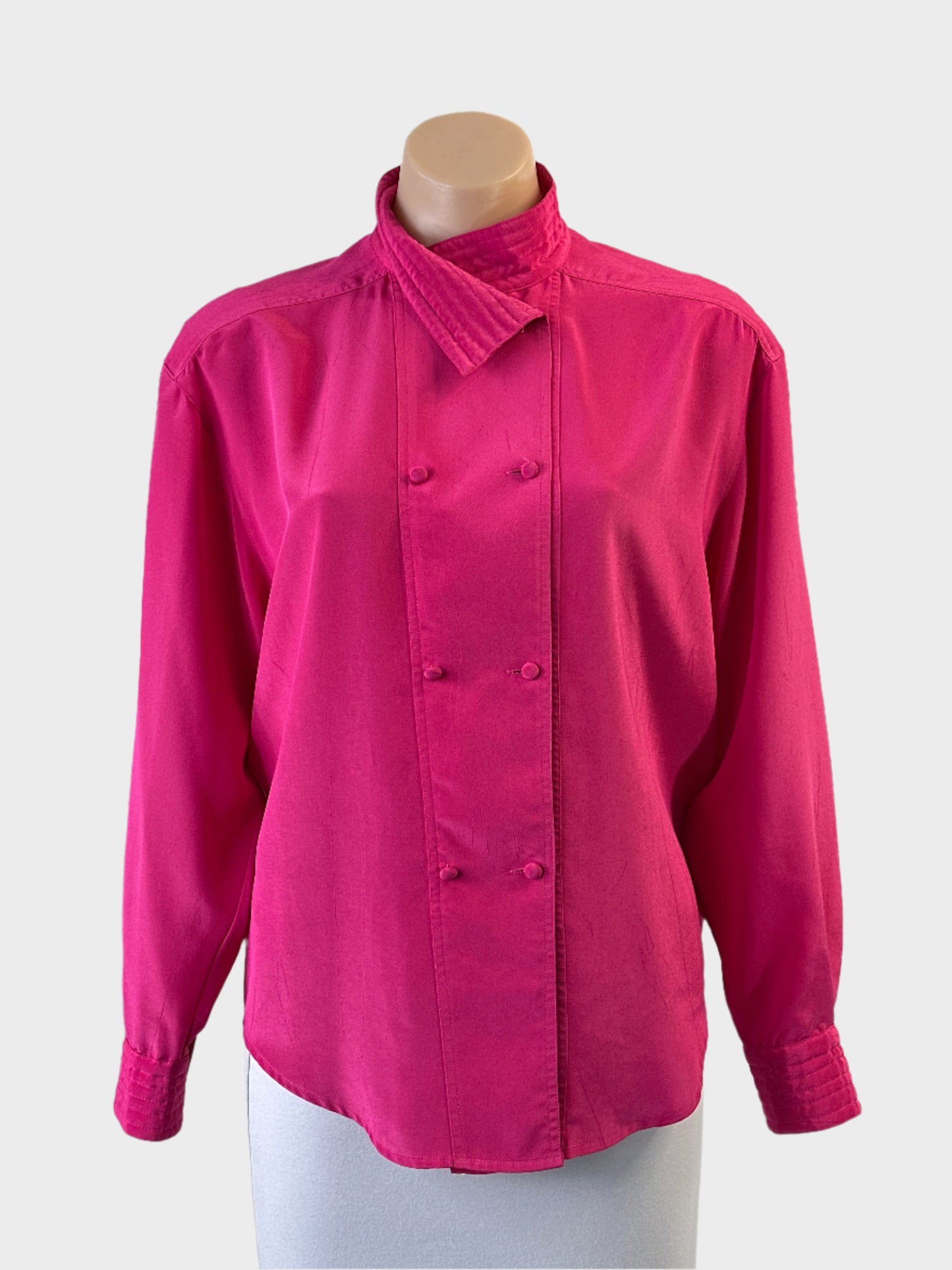 Bernini vintage 90's shirt in pink with asymmetric collar and curved hem for office or special events wear.