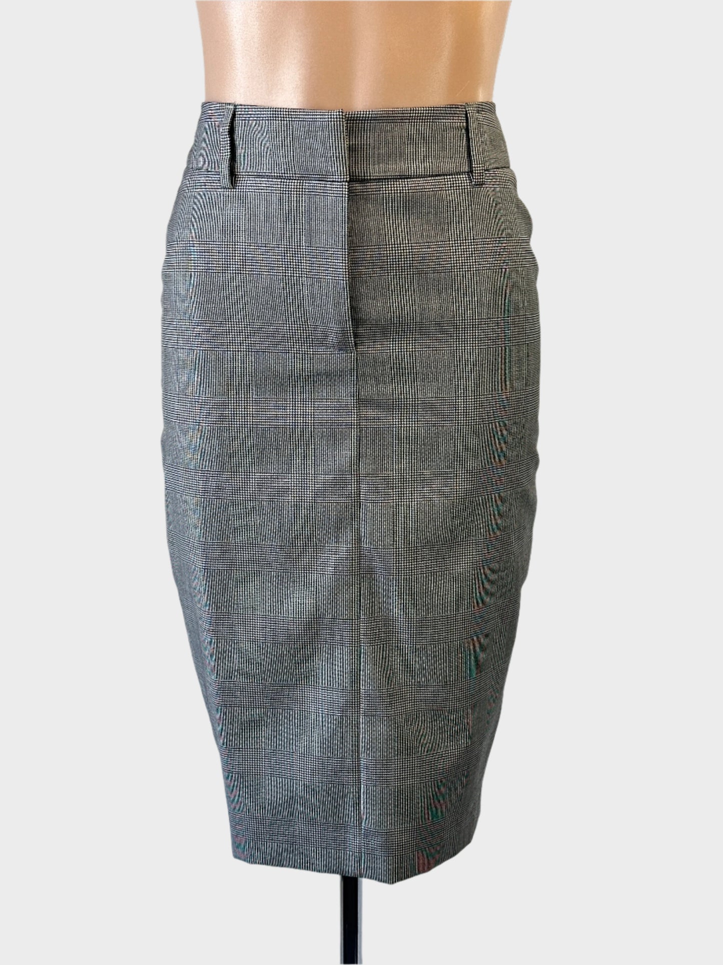 Designer Rhodes & Beckett straight skirt in black and white houndstooth for office wear.