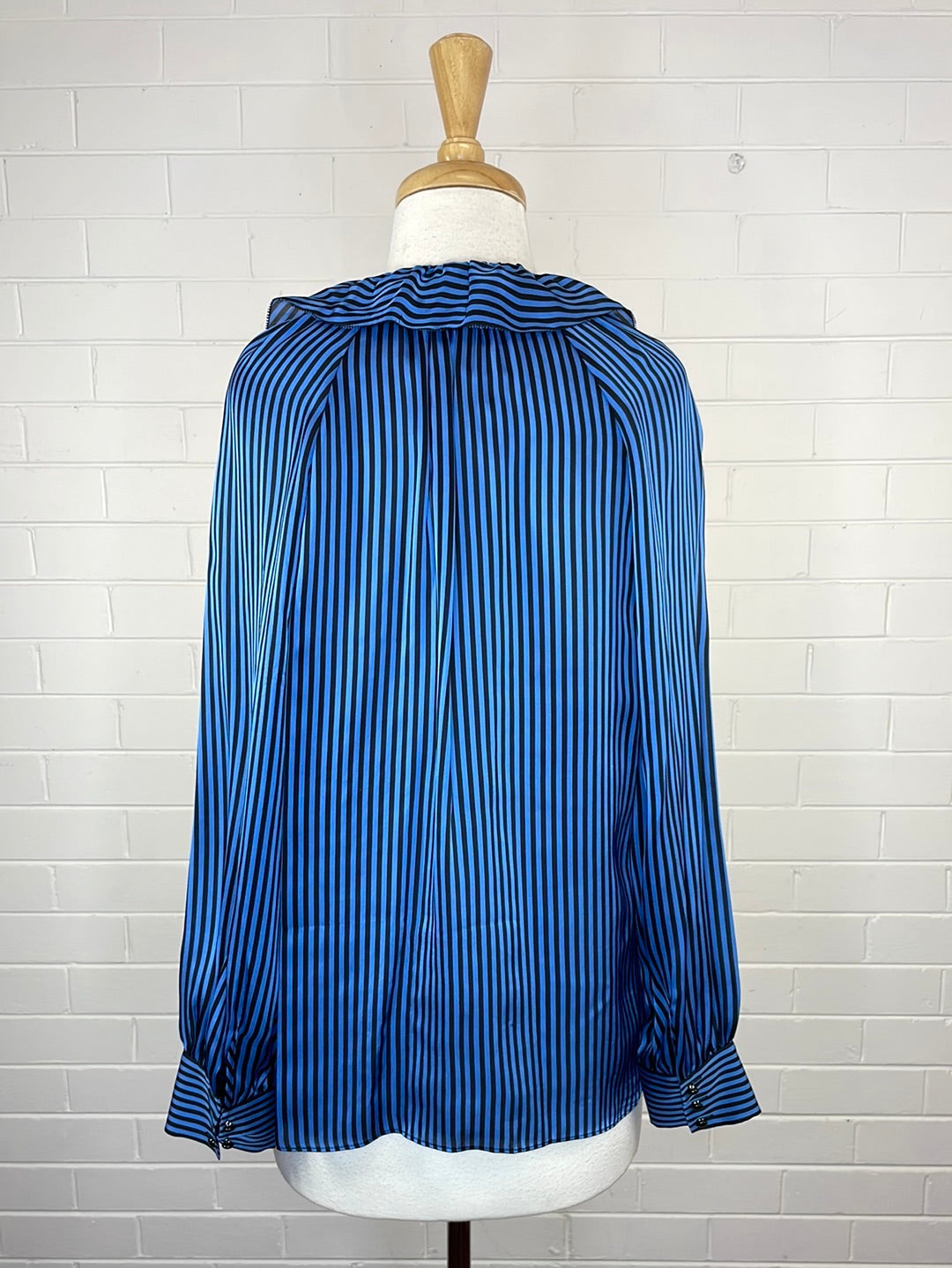 LK Bennett | London | shirt | size 14 | long sleeve | 100% silk