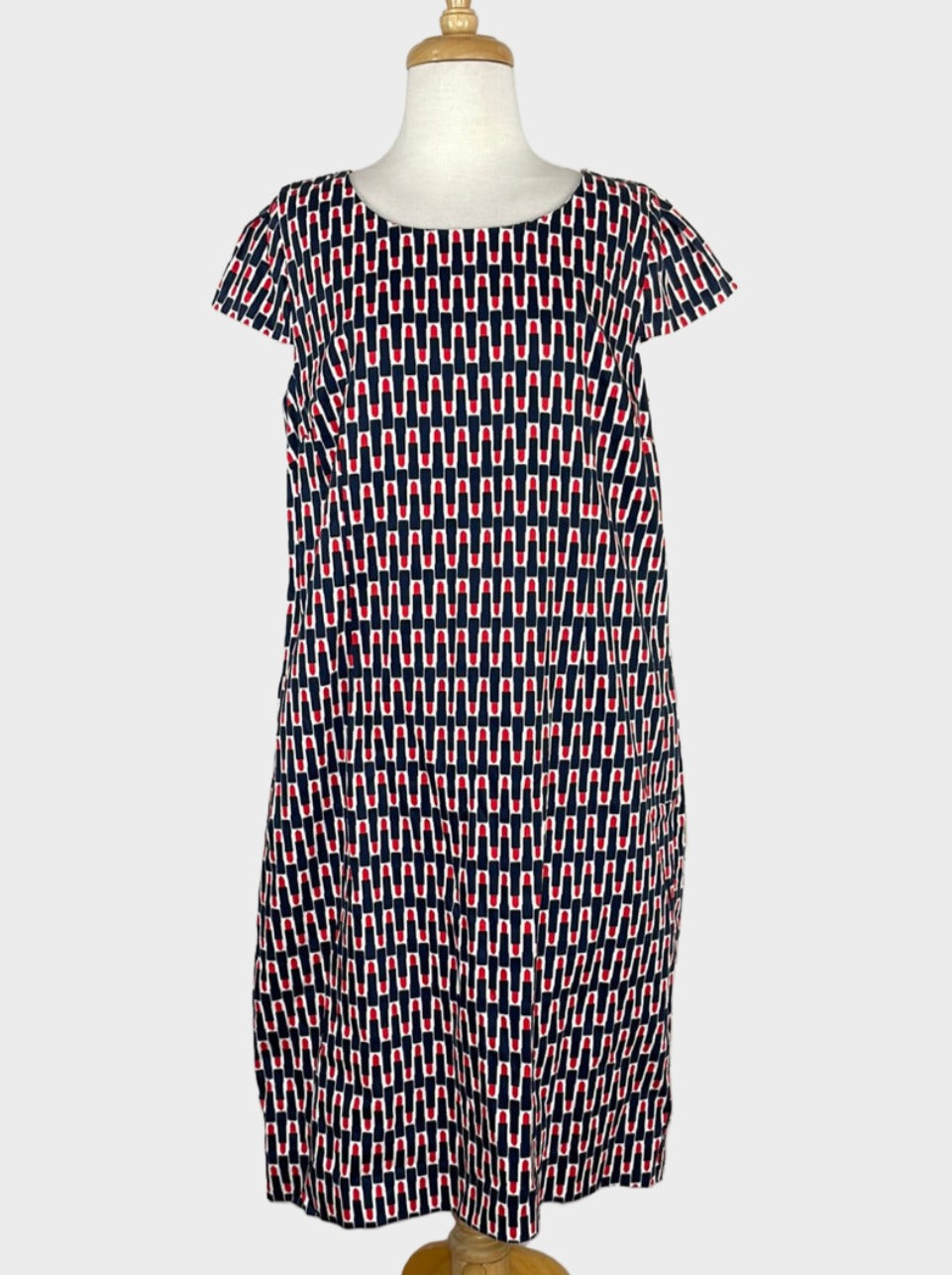 FOIL New Zealand dress size 16 midi length new with tags