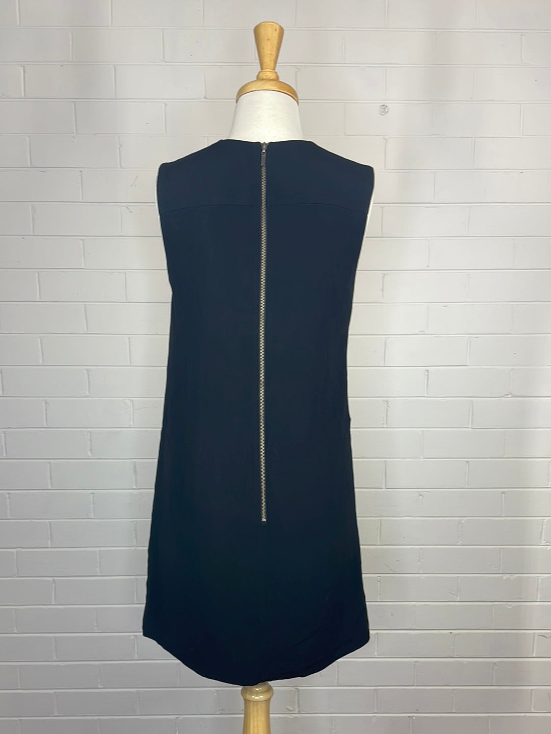 Cue | dress | size 8 | knee length