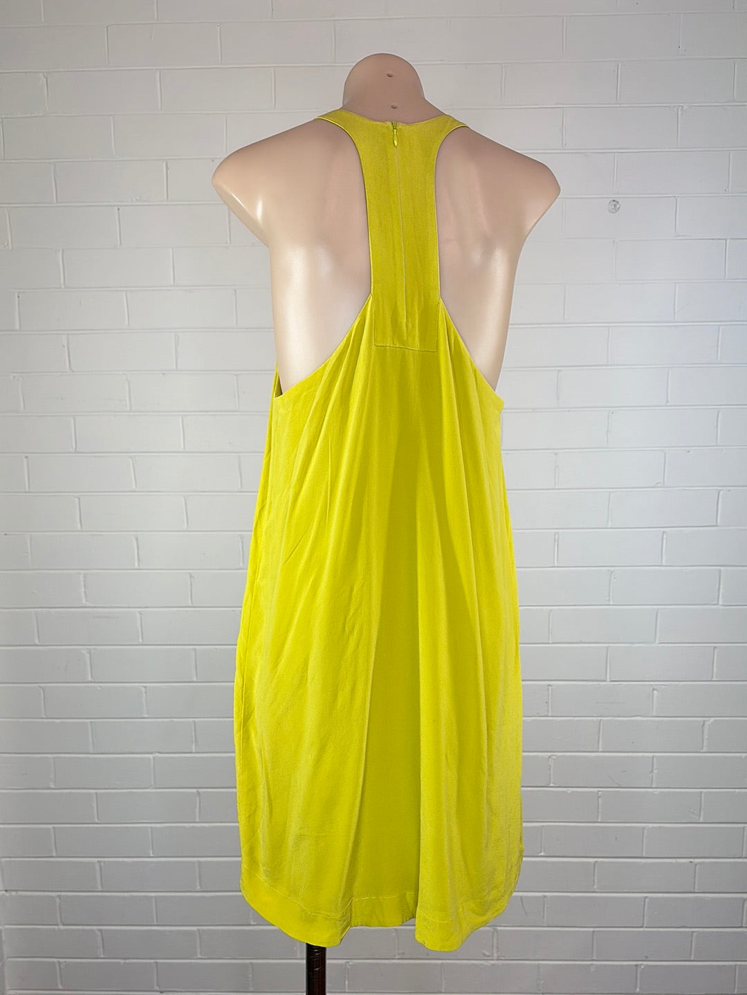 Bella Luxx | Los Angeles | dress | size 8 | knee length | 100% silk