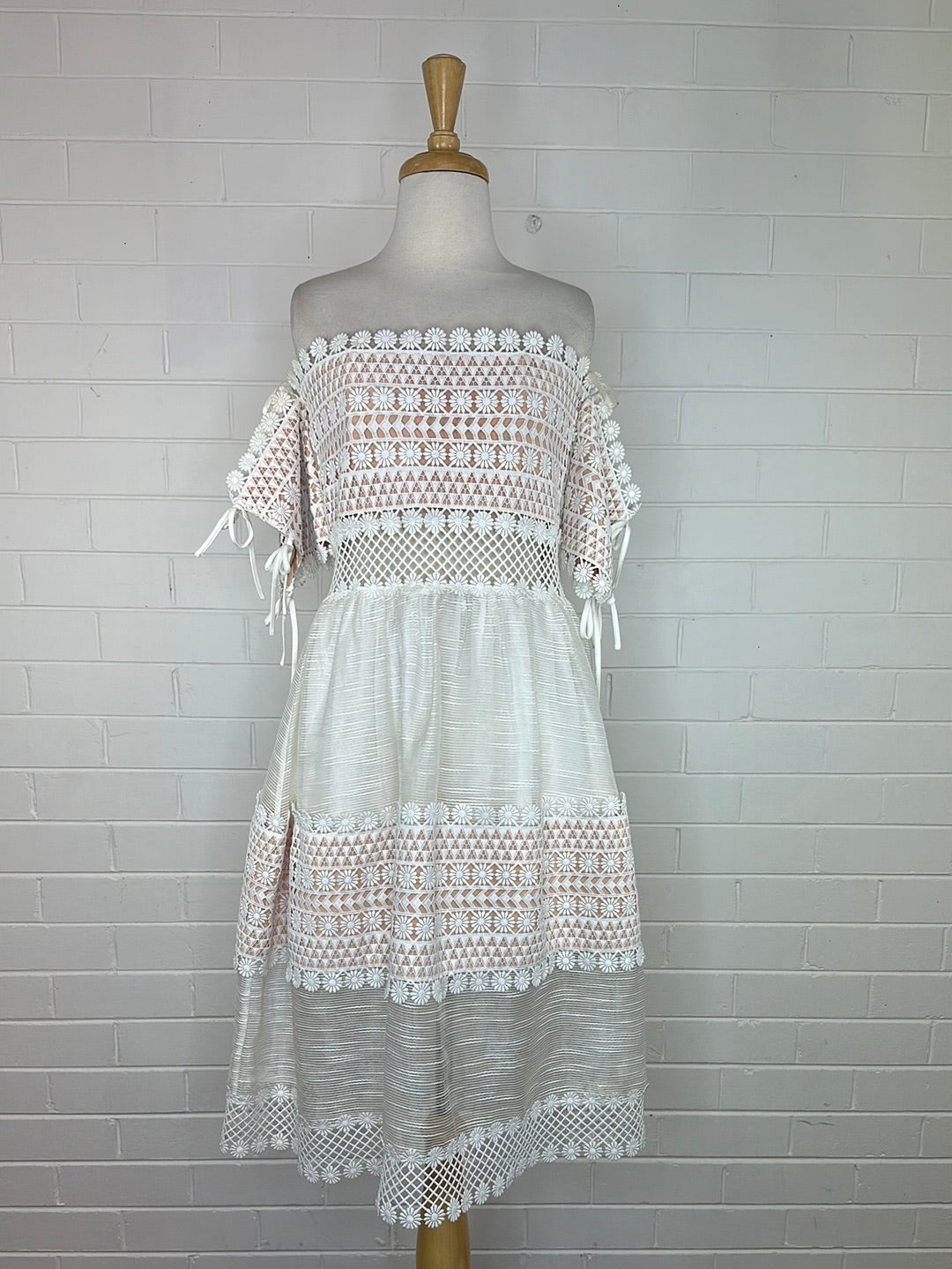 Elliatt dress size 10 knee length Lifeline Shop Online by