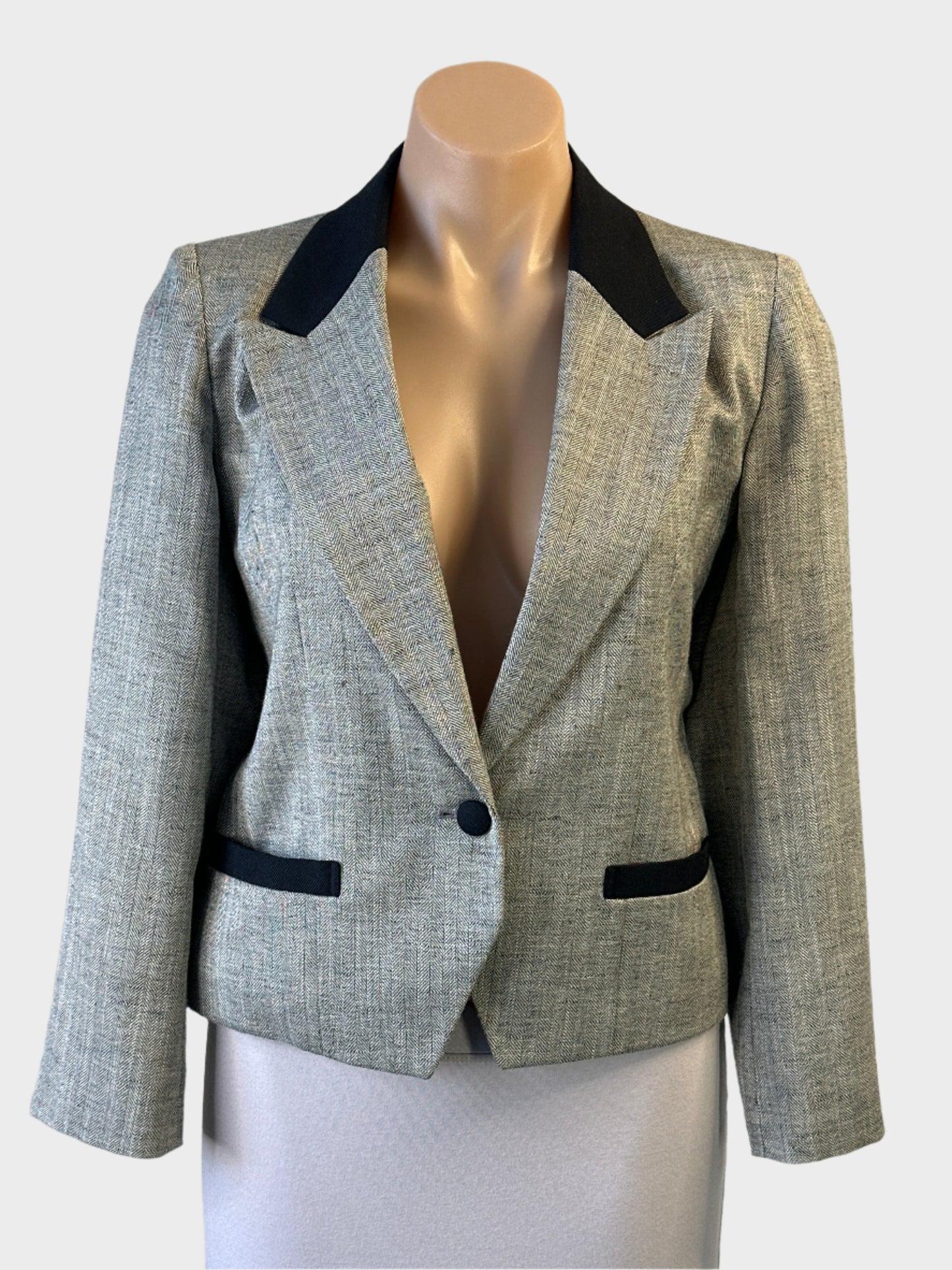 Monamiss vintage jacket in herringbone weave with contrast lapels and jet pockets for office or smart casual wear.