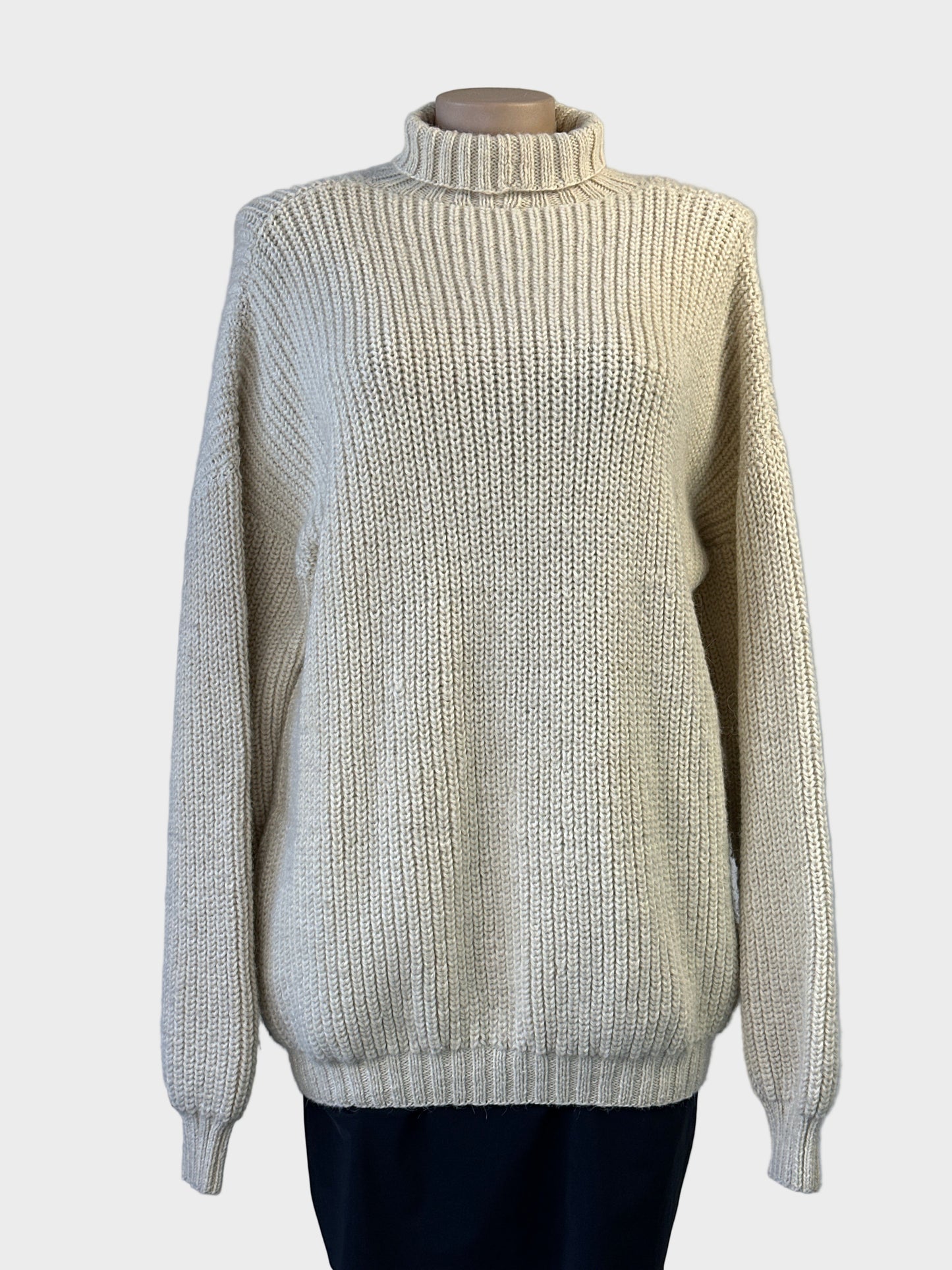 Vintage 80’s oversized pure wool sweater in natural white with chunky rib knit texture and crew neck for smart casual wear.