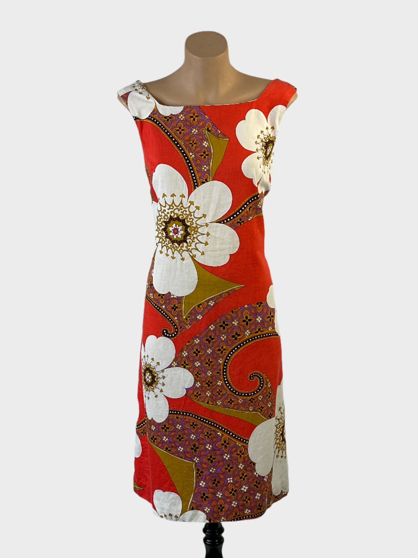 Palm Island vintage 70s shift dress in orange and white bright floral paisley cotton with square neck and wide shoulder straps for smart casual or events.