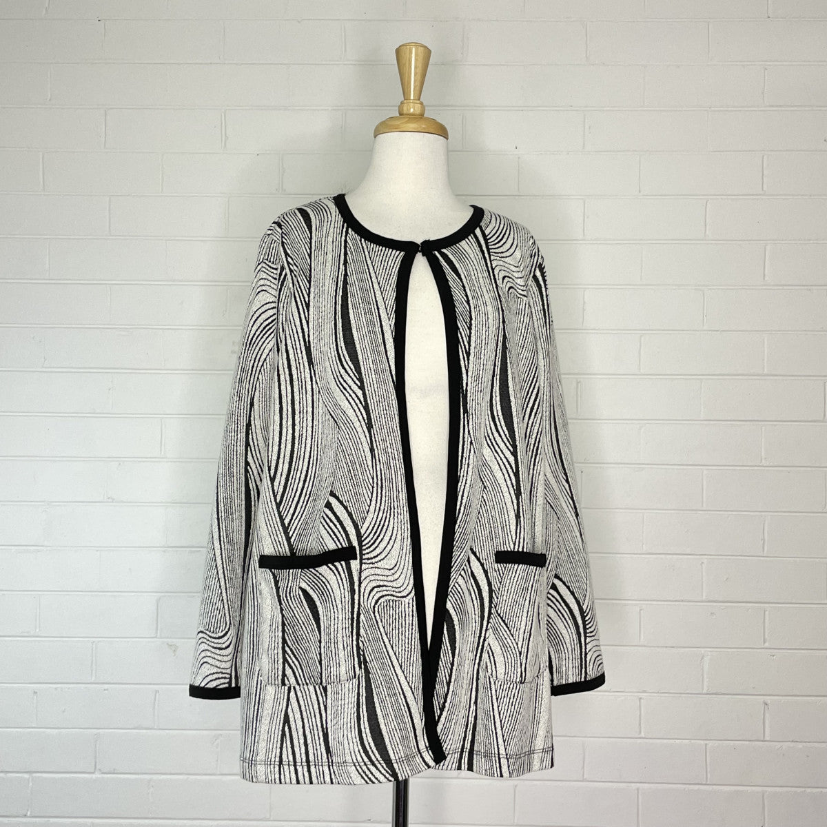Liz Jordan | cardigan | size 16