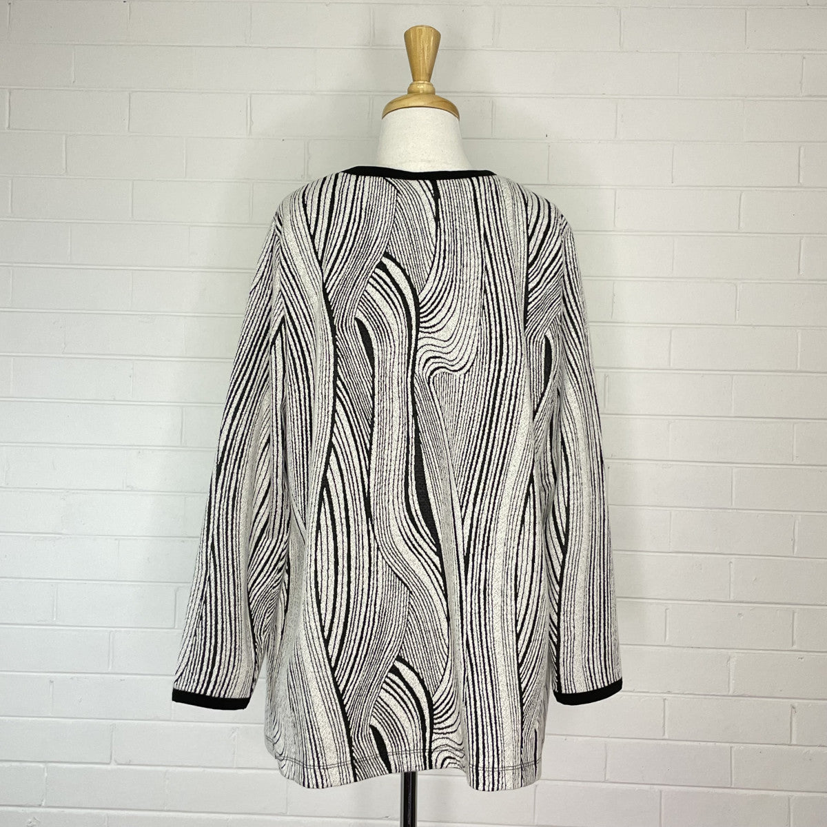 Liz Jordan | cardigan | size 16