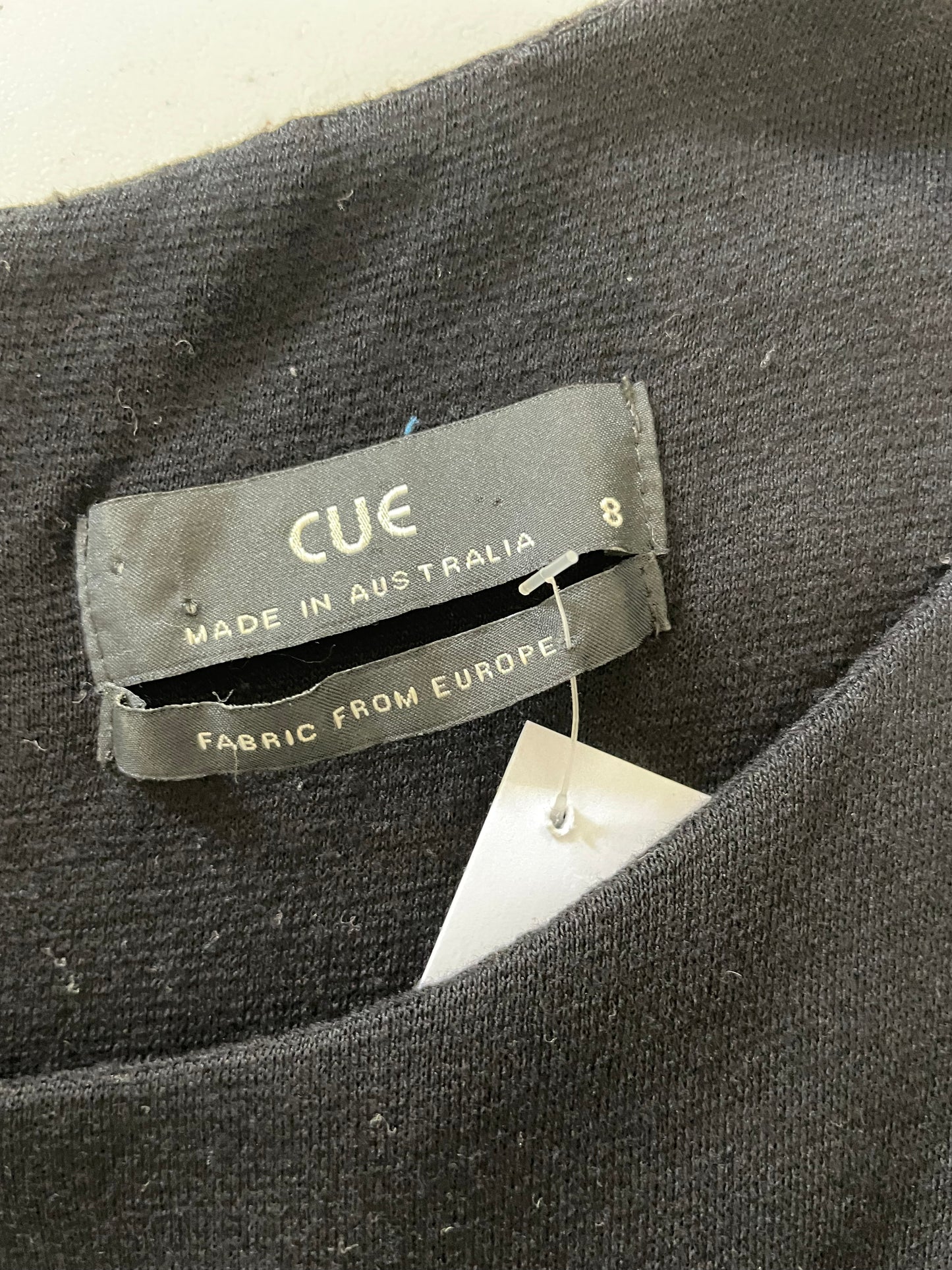 Cue | dress | size 8 | knee length