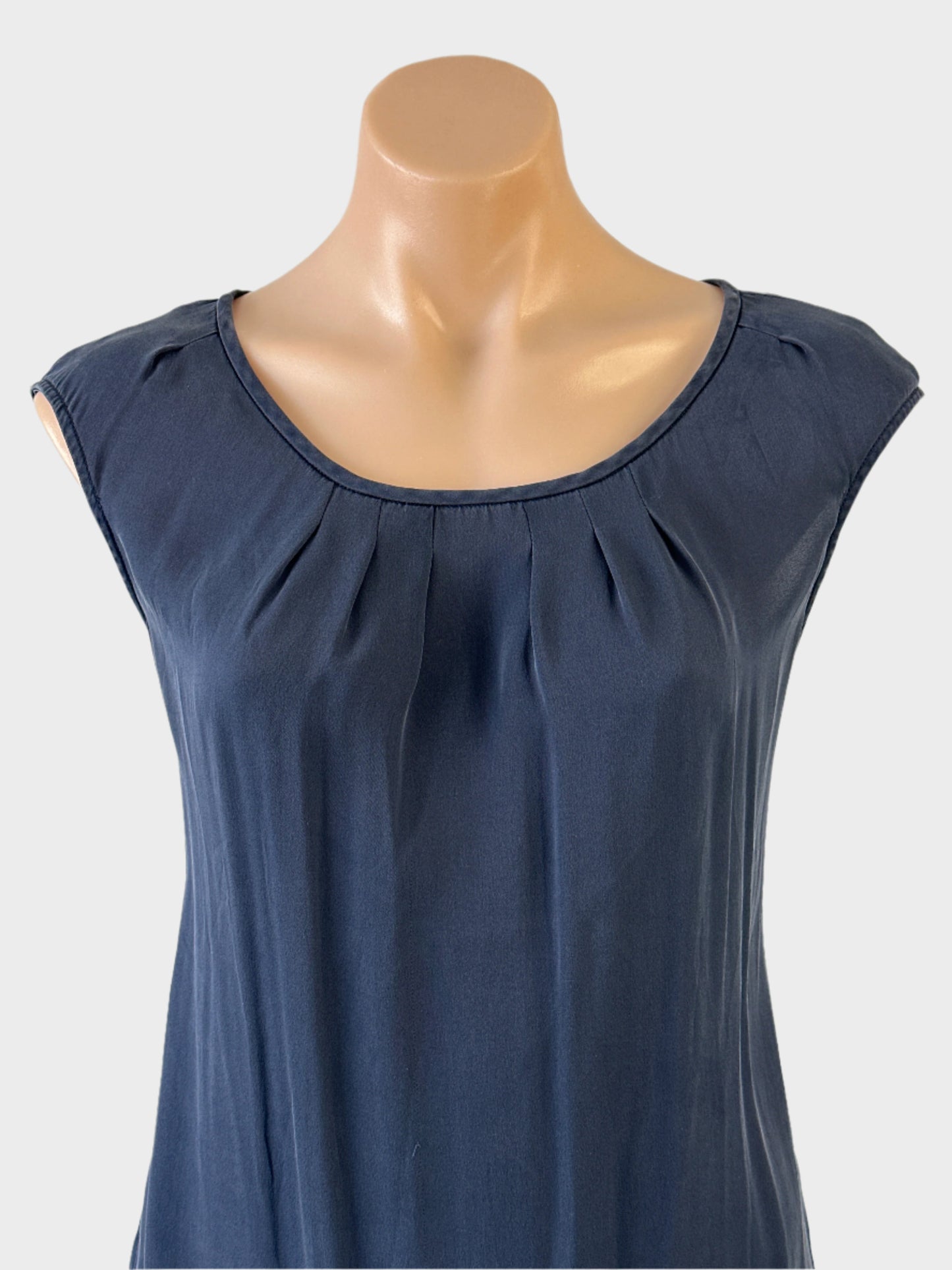 Anna Thomas | top | size 12 | sleeveless