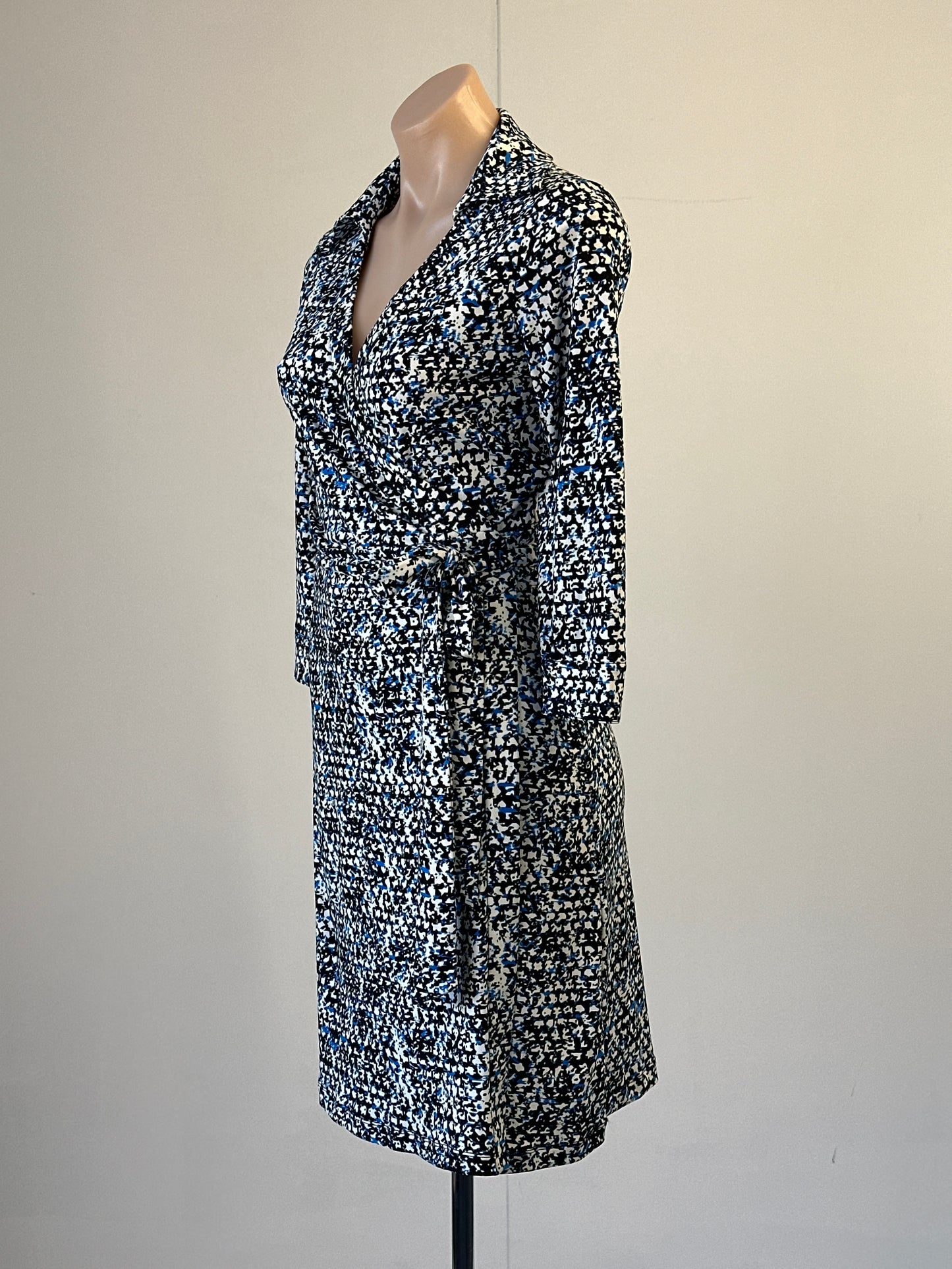 Ann Taylor | US | dress | size 8 | knee length