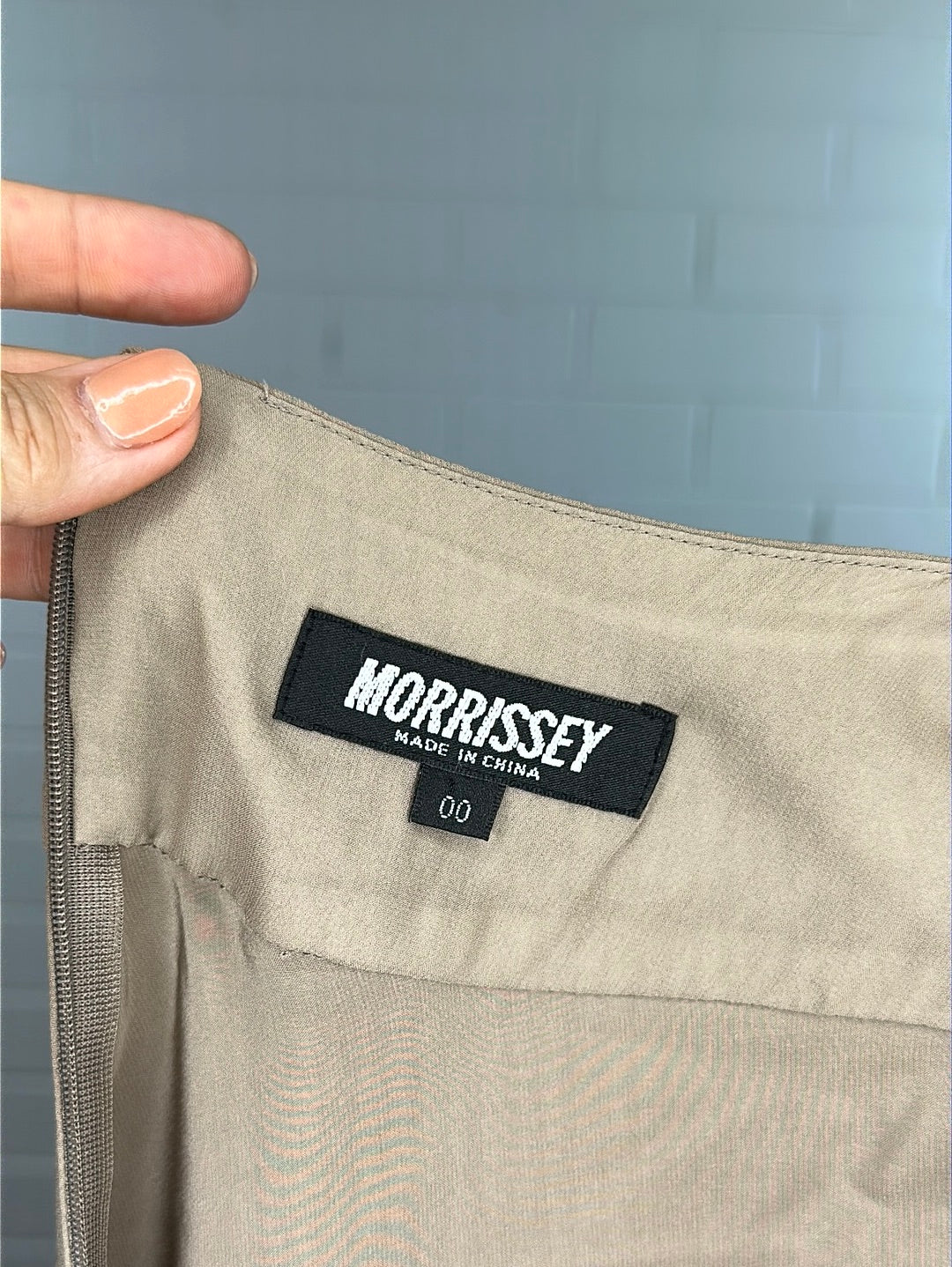 Morrissey | vintage 90's | skirt | size 8 | knee length | 100% silk