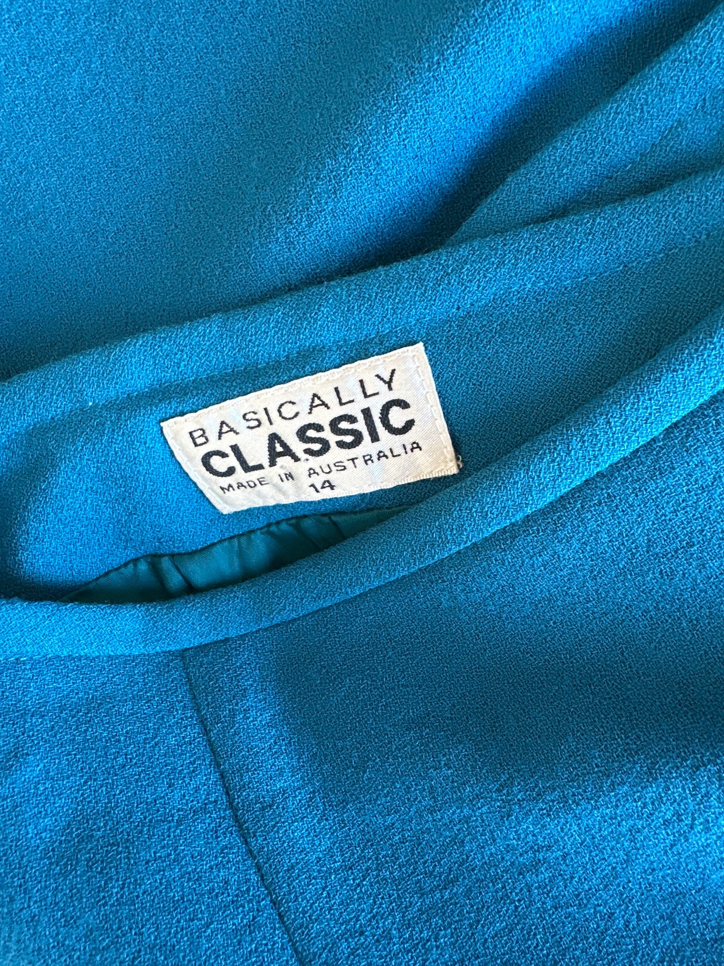 Basically Classic | vintage 90's | skirt | size 14 | midi length | 100% wool | made in Australia 🇦🇺