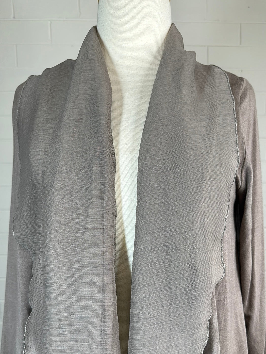 Liz Jordan | cardigan | size 10 | three quarter sleeve